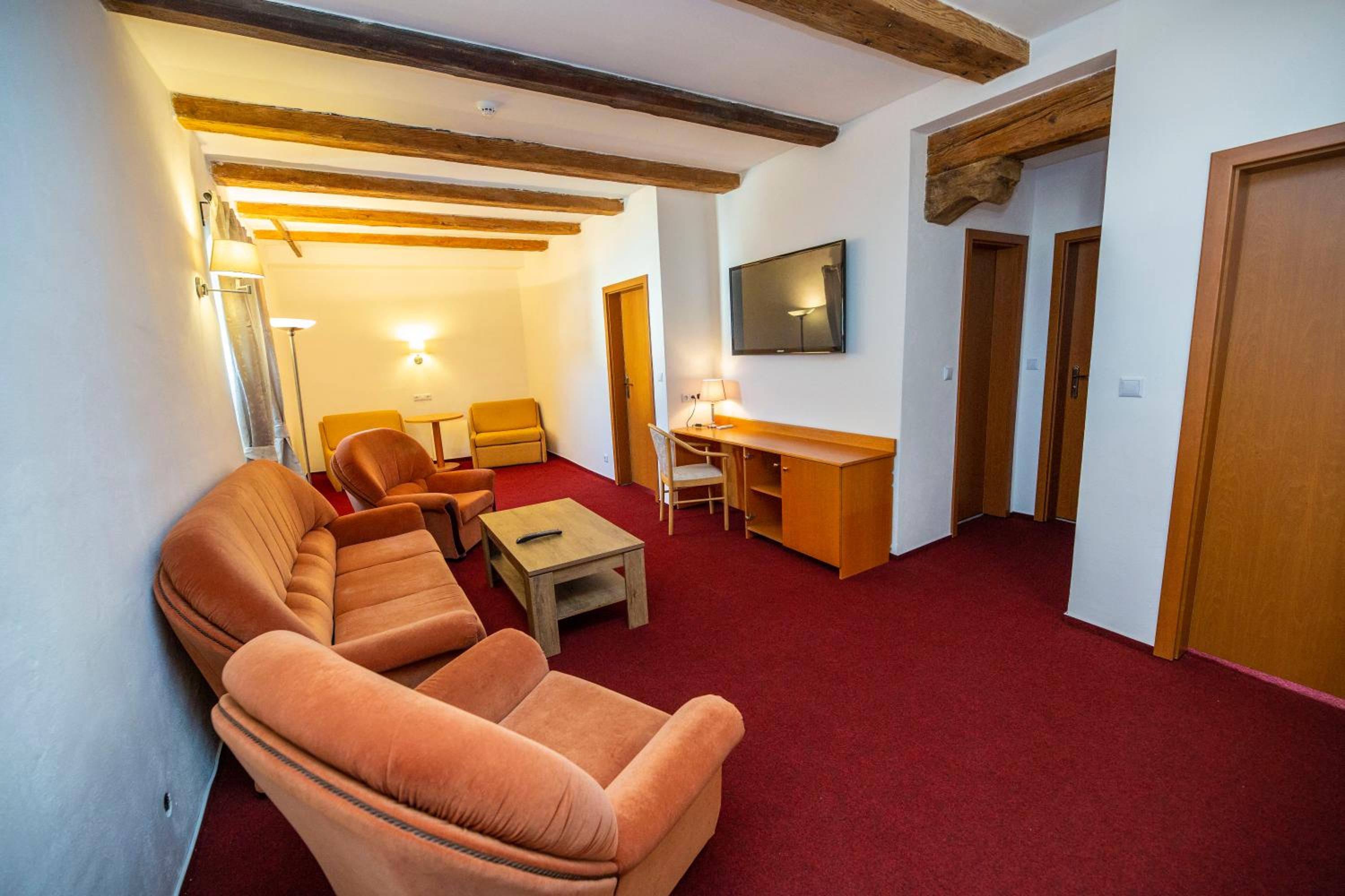Two-Bedroom Suite photo 3