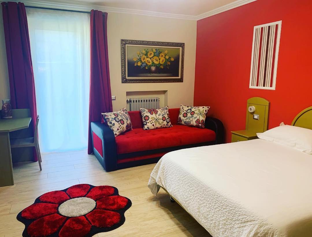 Deluxe Suite - Photo 1