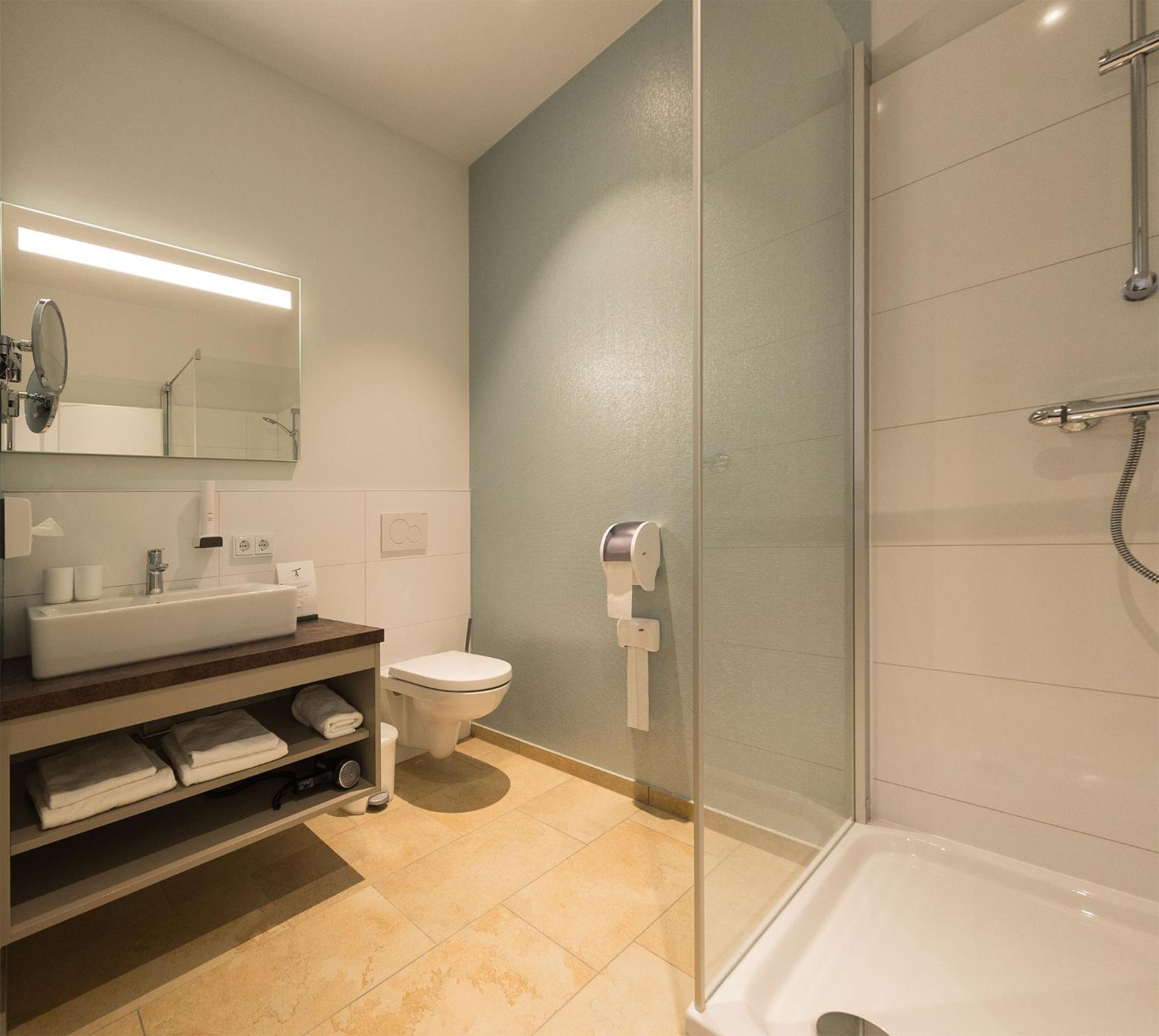 Double Room - Photo 12