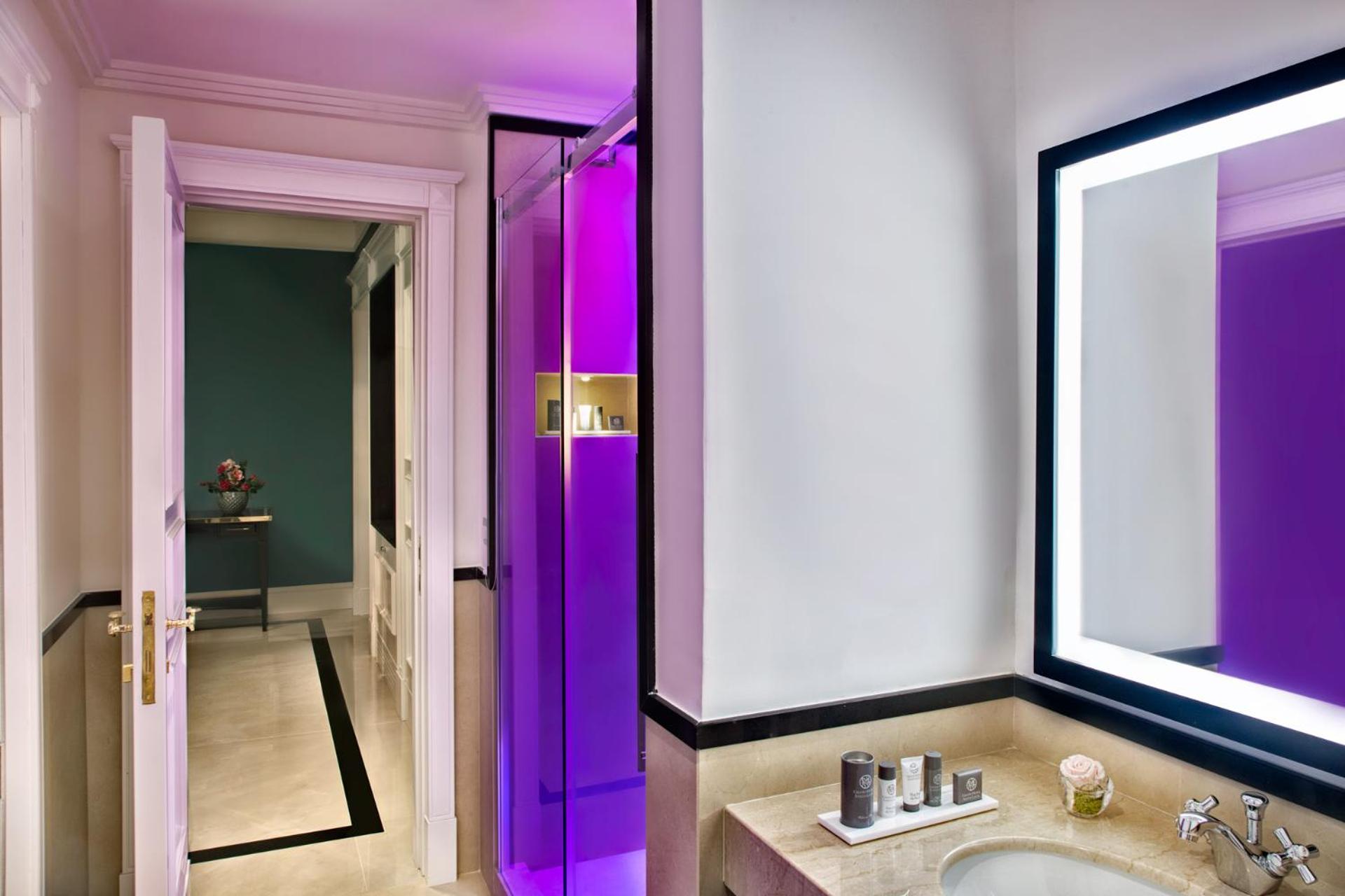 Suite with Sea View thumbnail 5