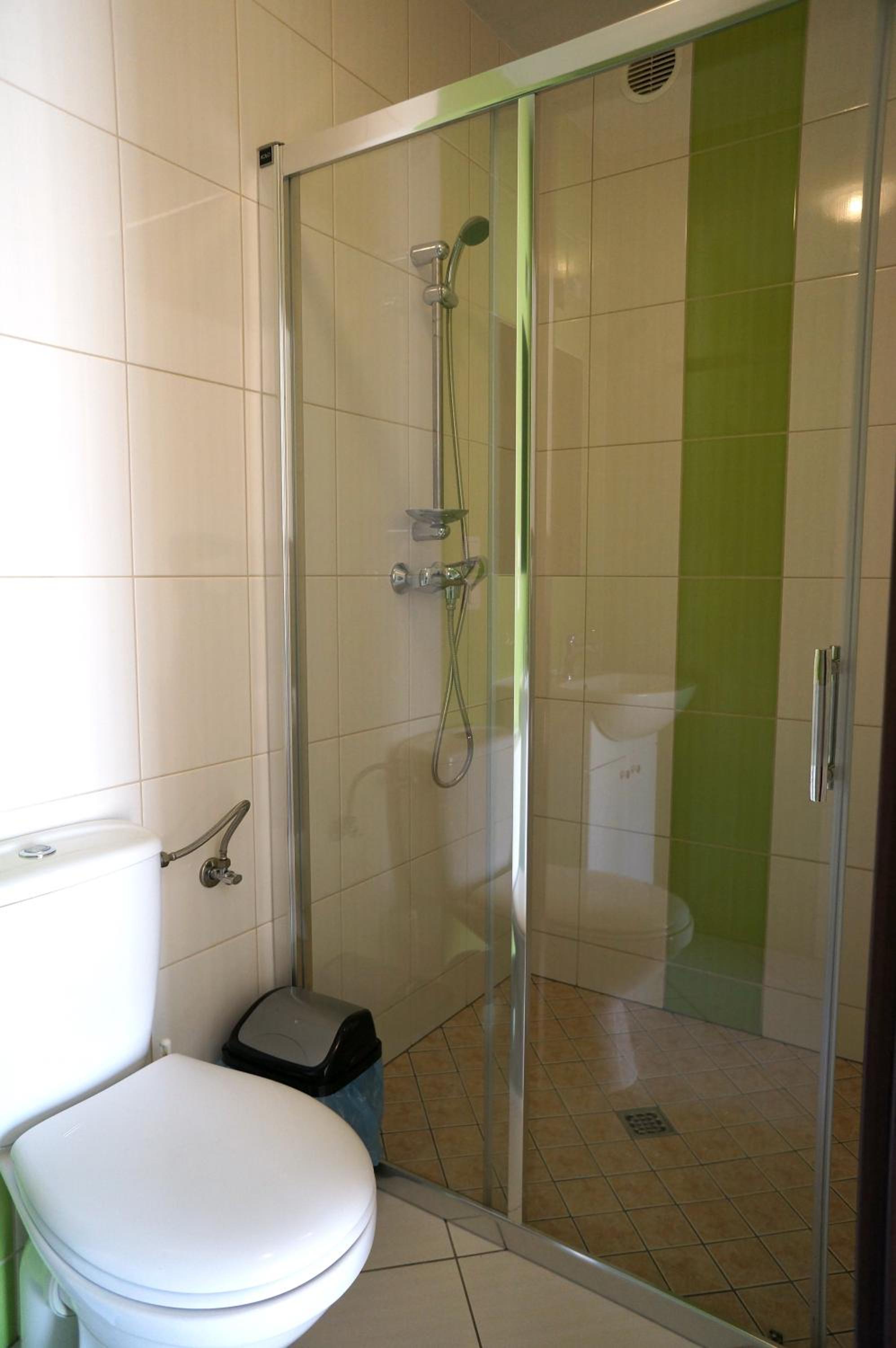 Triple Room with Private Bathroom photo 3