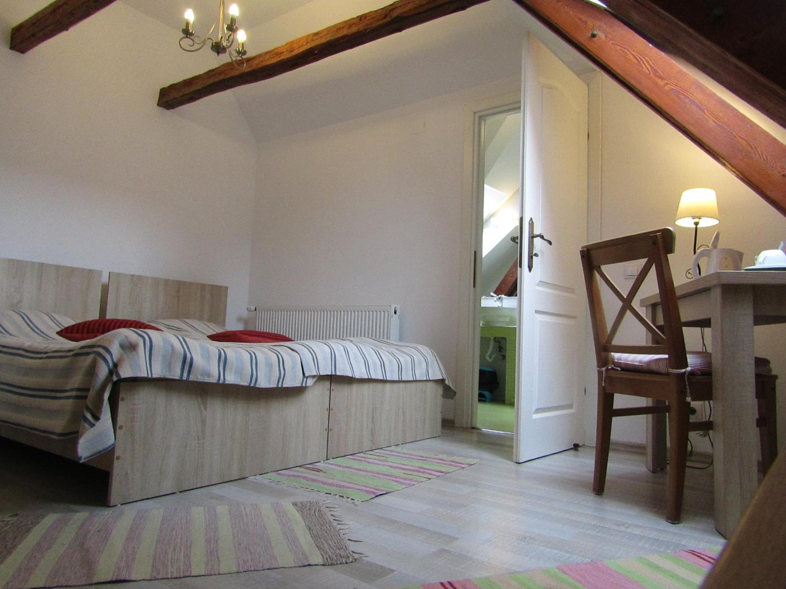 Double or Twin Room with Bathroom - Photo 15