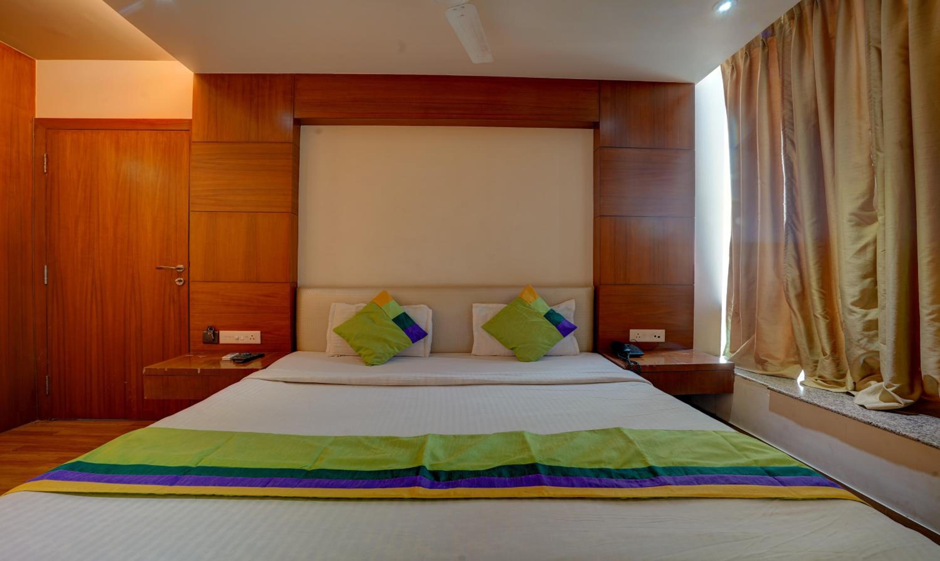 Deluxe Family Room photo 1