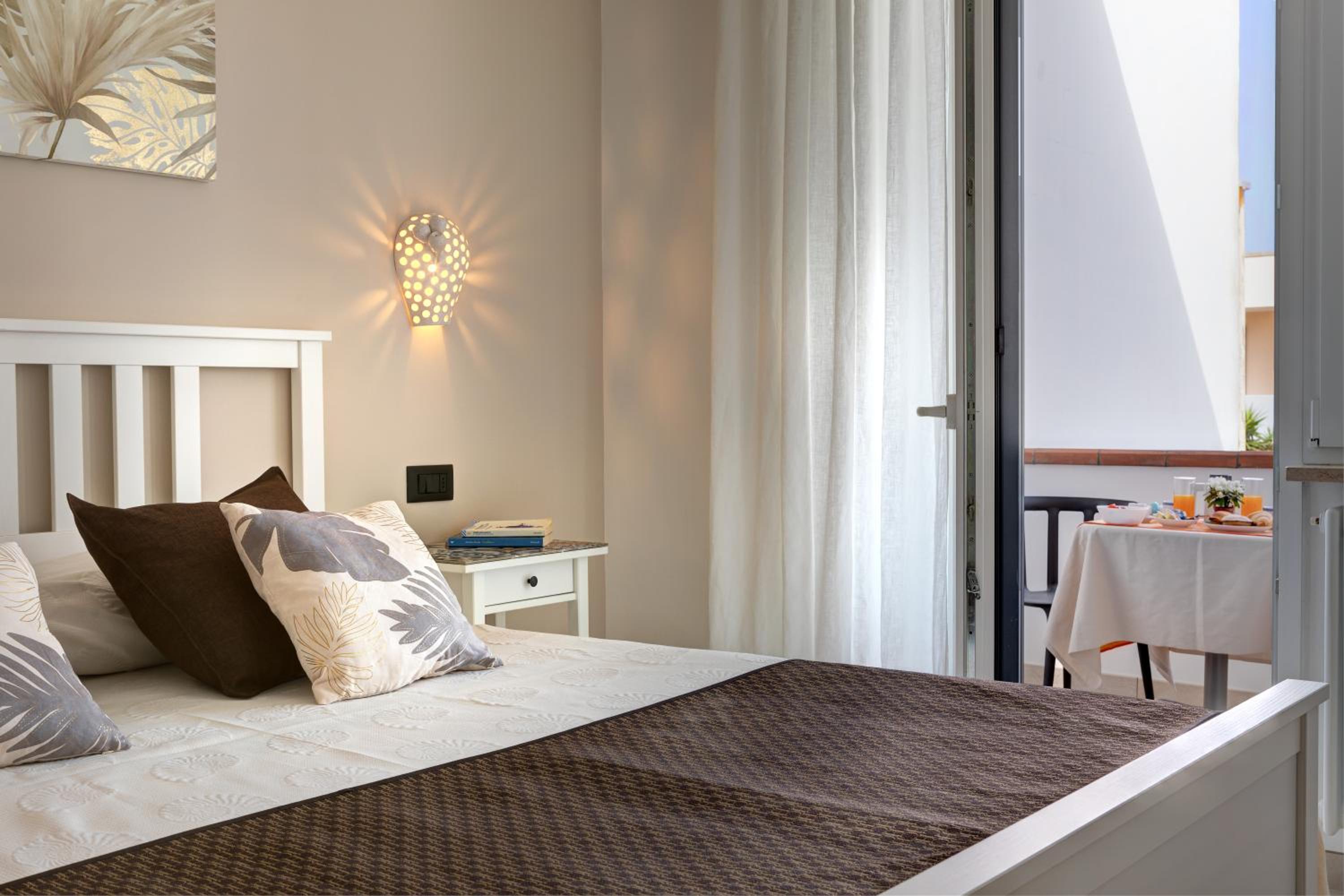 Double Room with Balcony photo 2