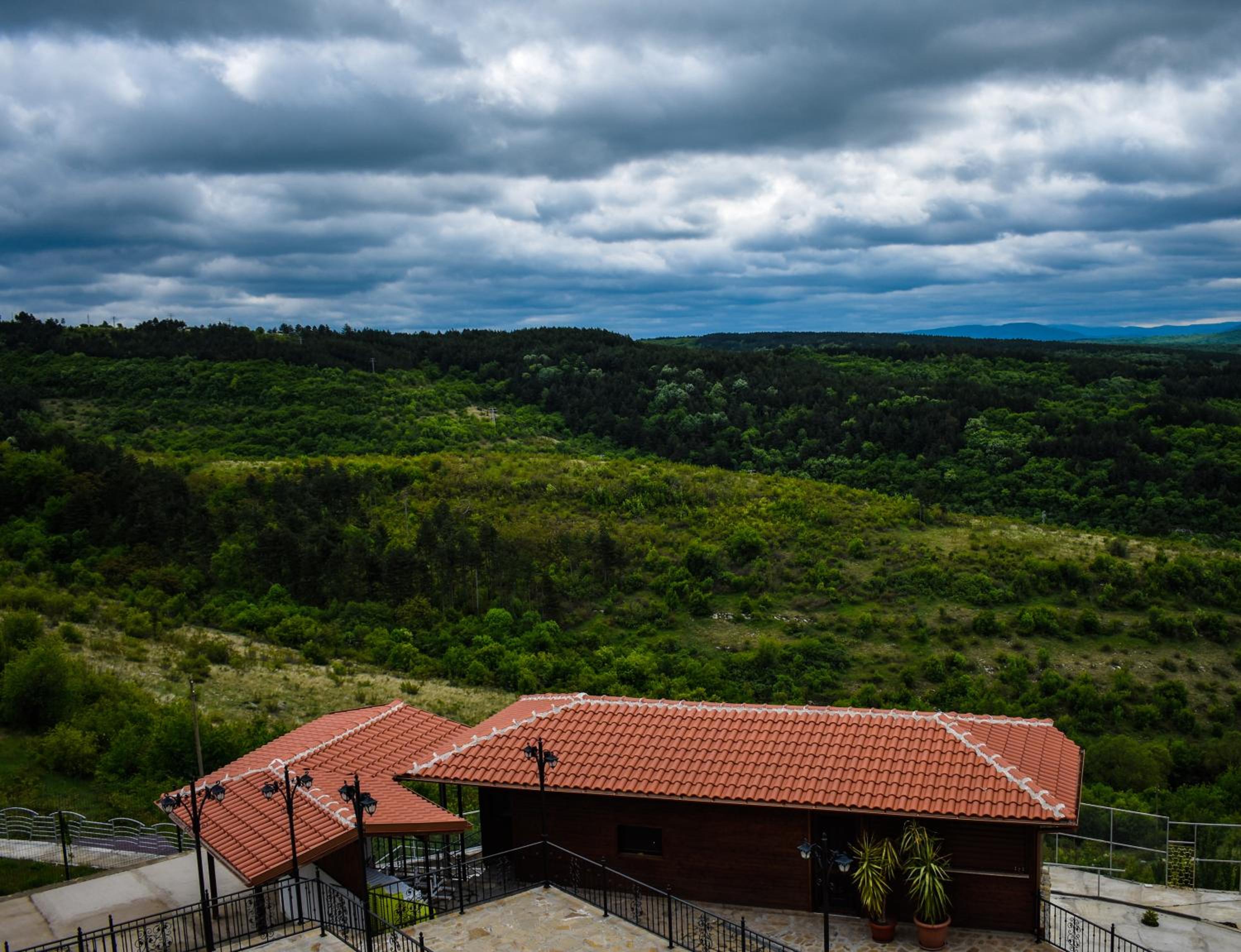 Studio with Mountain View - Photo 8