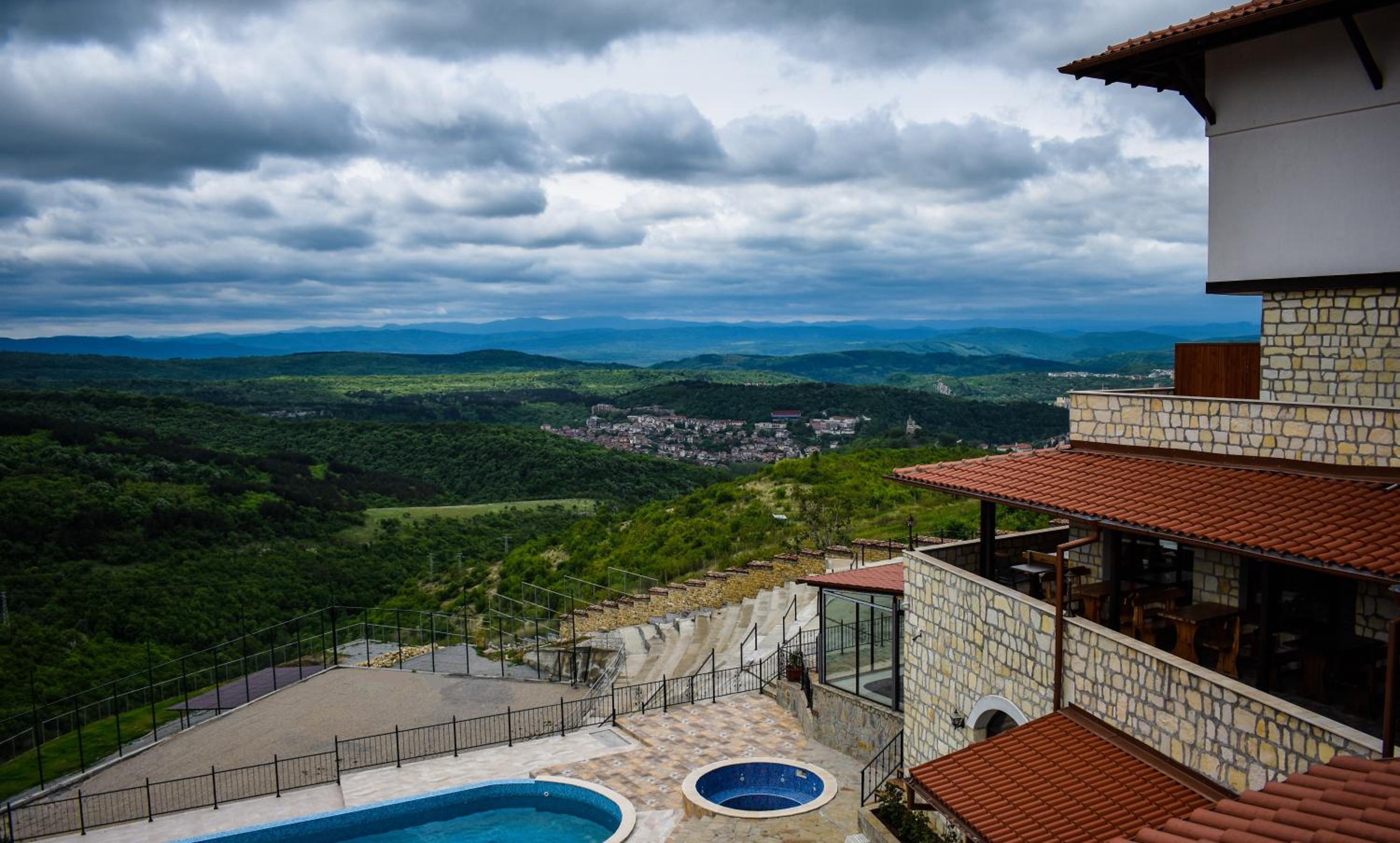Studio with Mountain View - Photo 9