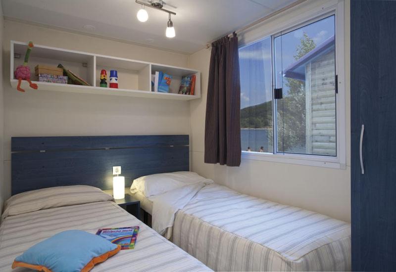 Mobile Home photo 1