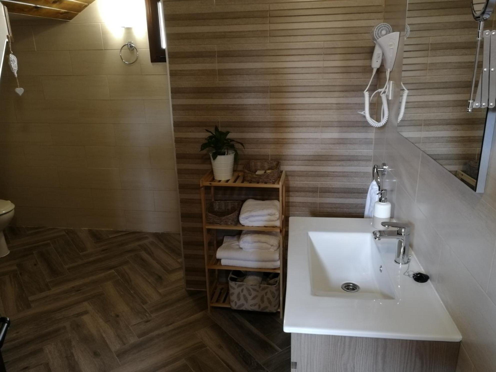 One-Bedroom Apartment - Photo 13