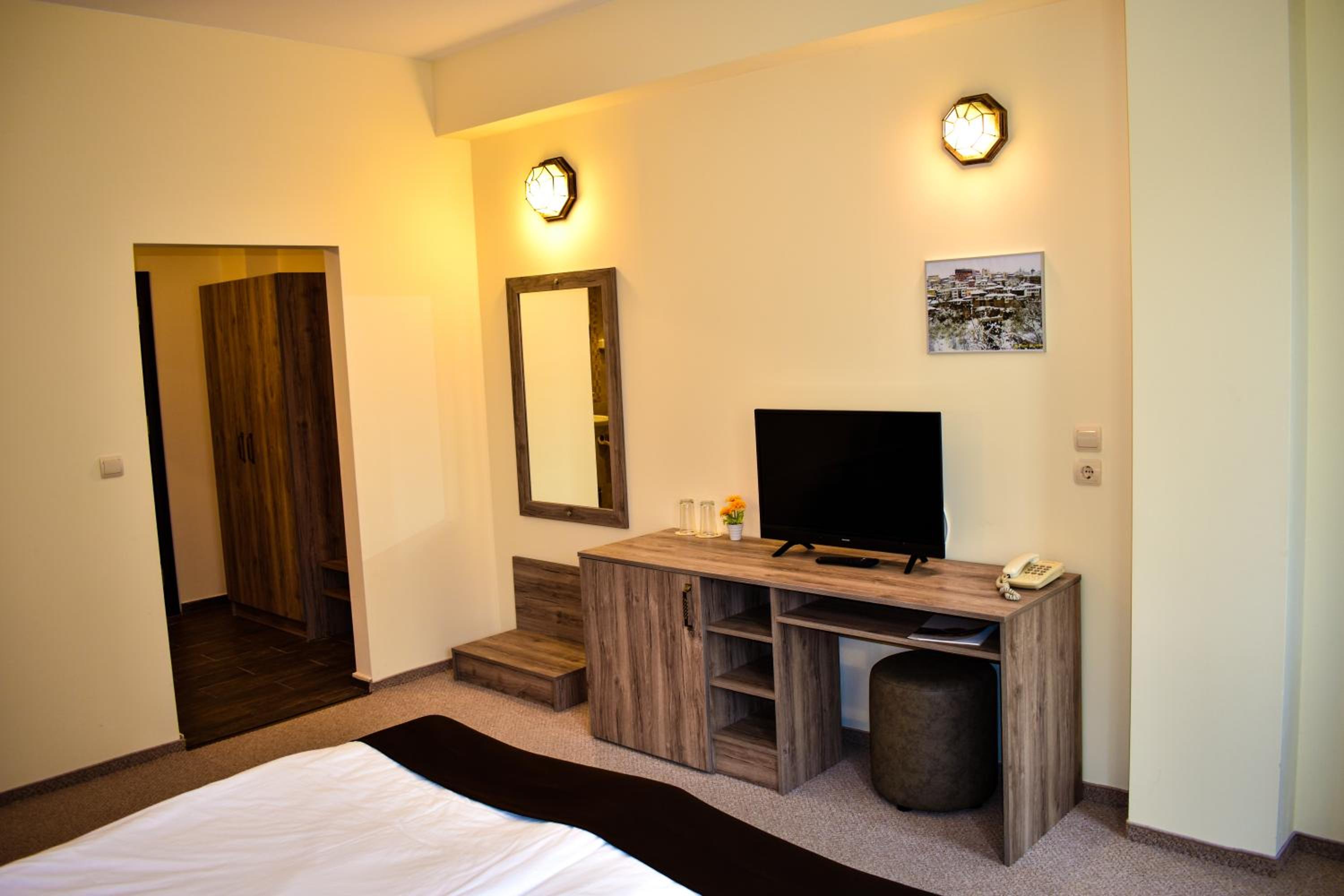 Budget Double or Twin Room - Photo 3