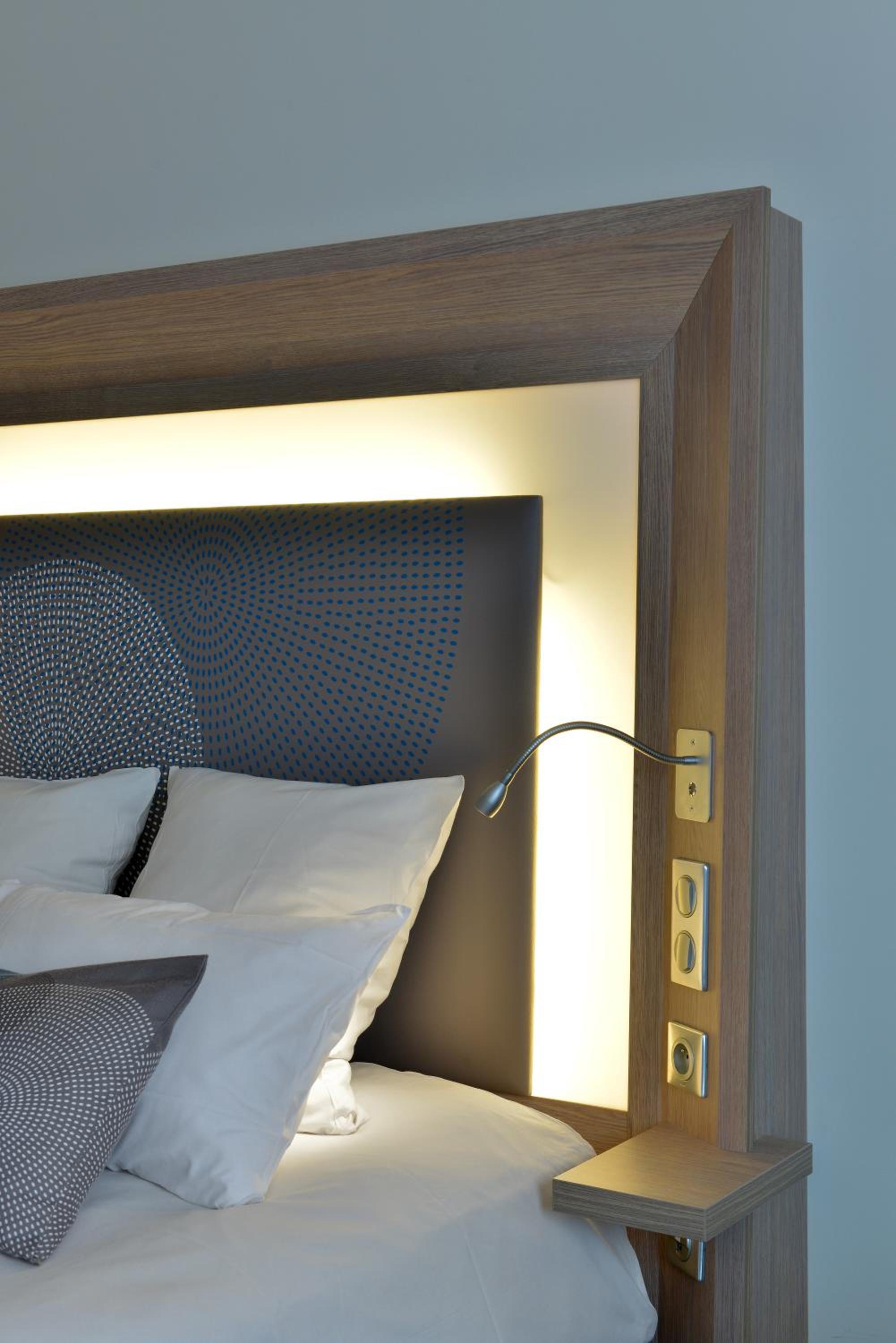 Standard Twin Room - Photo 3