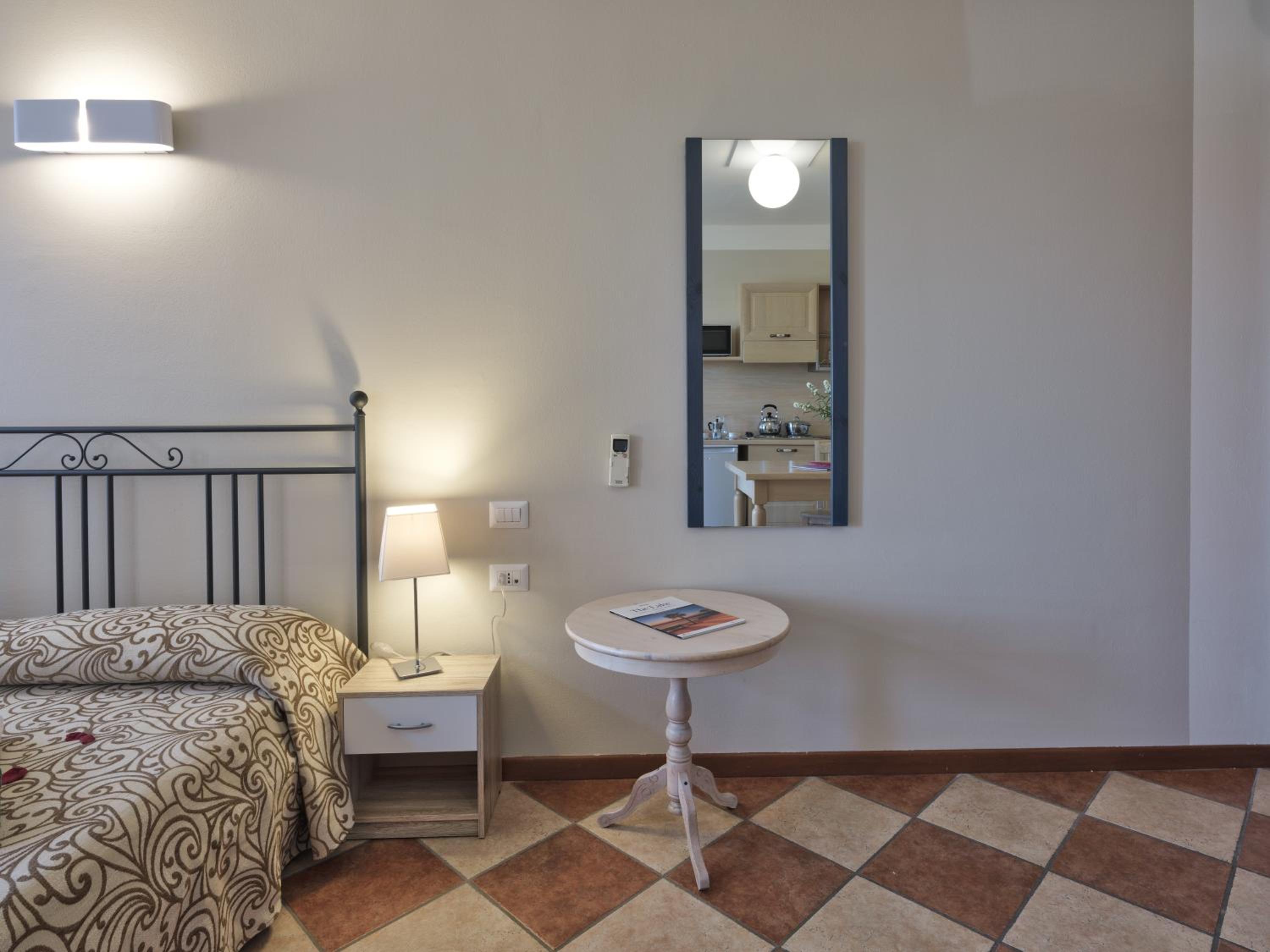 Studio Apartment photo 3