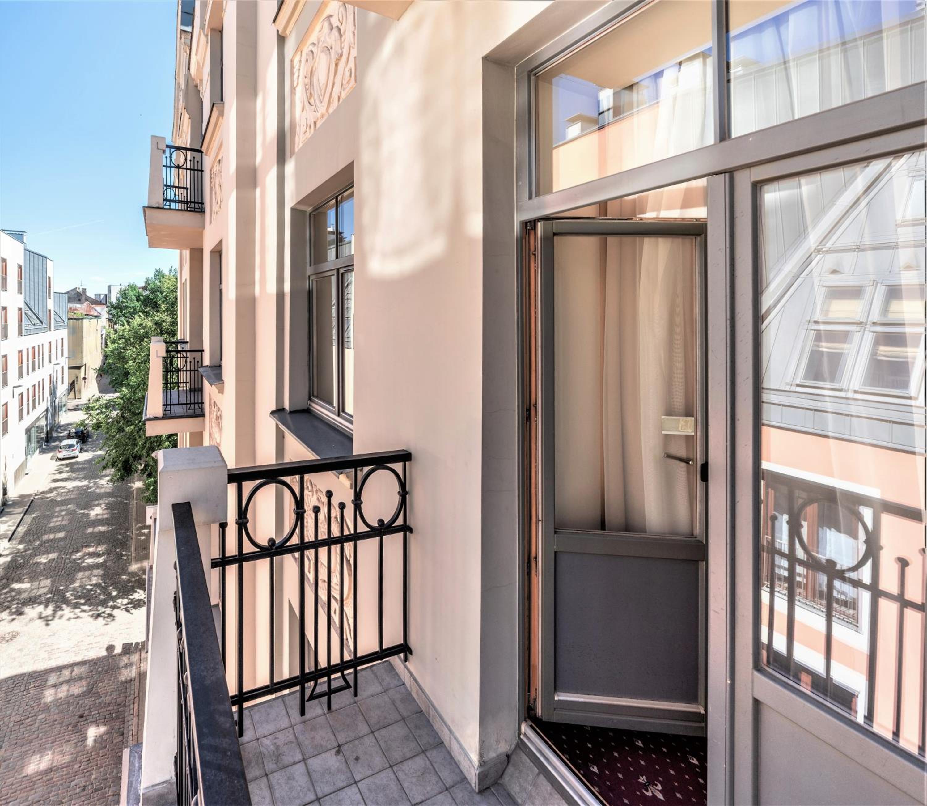 Superior Double Room With Balcony - Town View