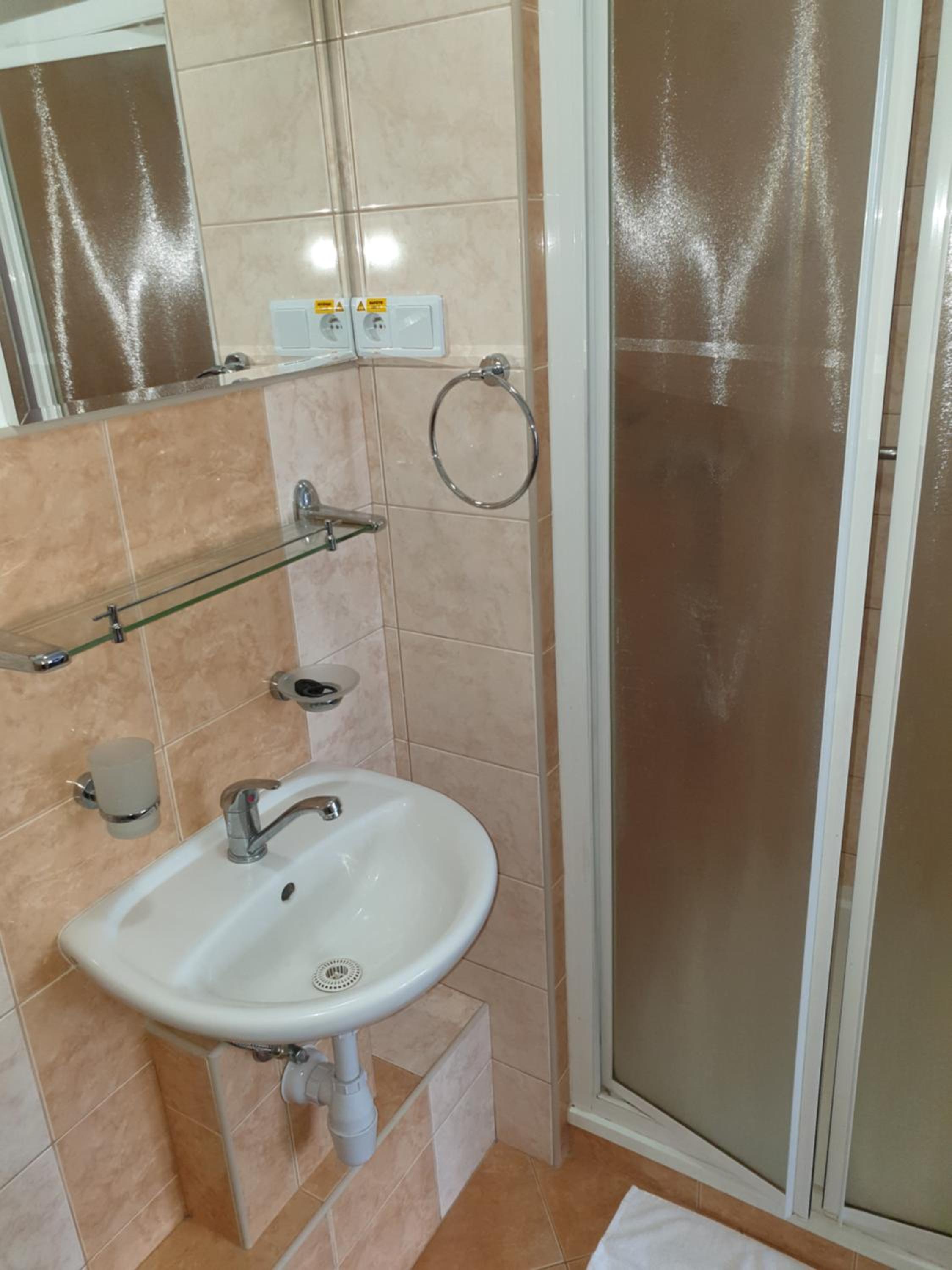 Standard Triple Room photo 3