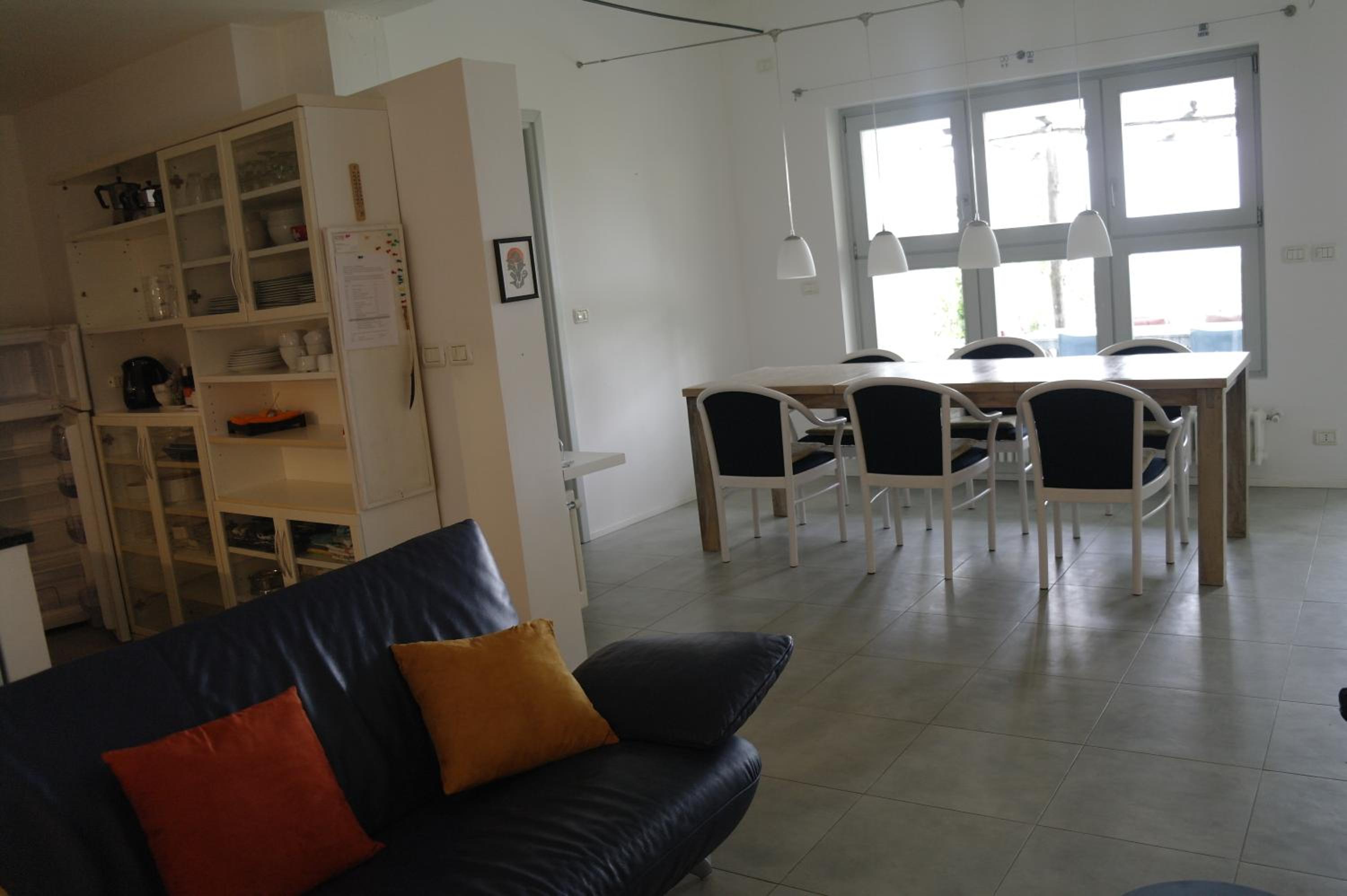 Apartment photo 2