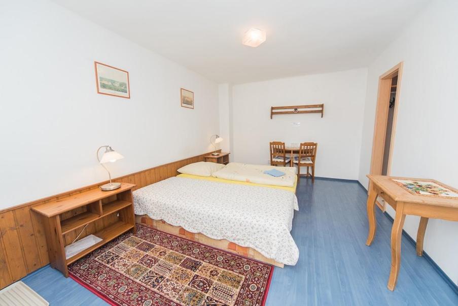 Large Single Room