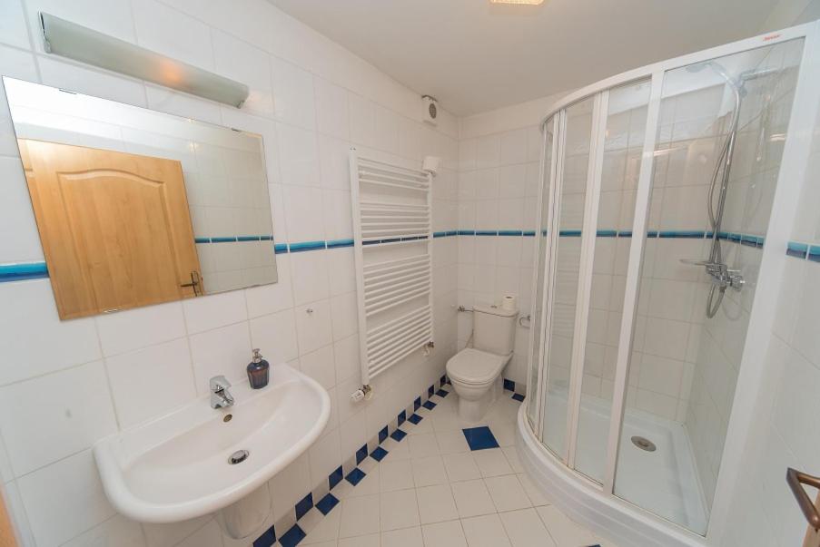 Quadruple Room with Bathroom photo 2