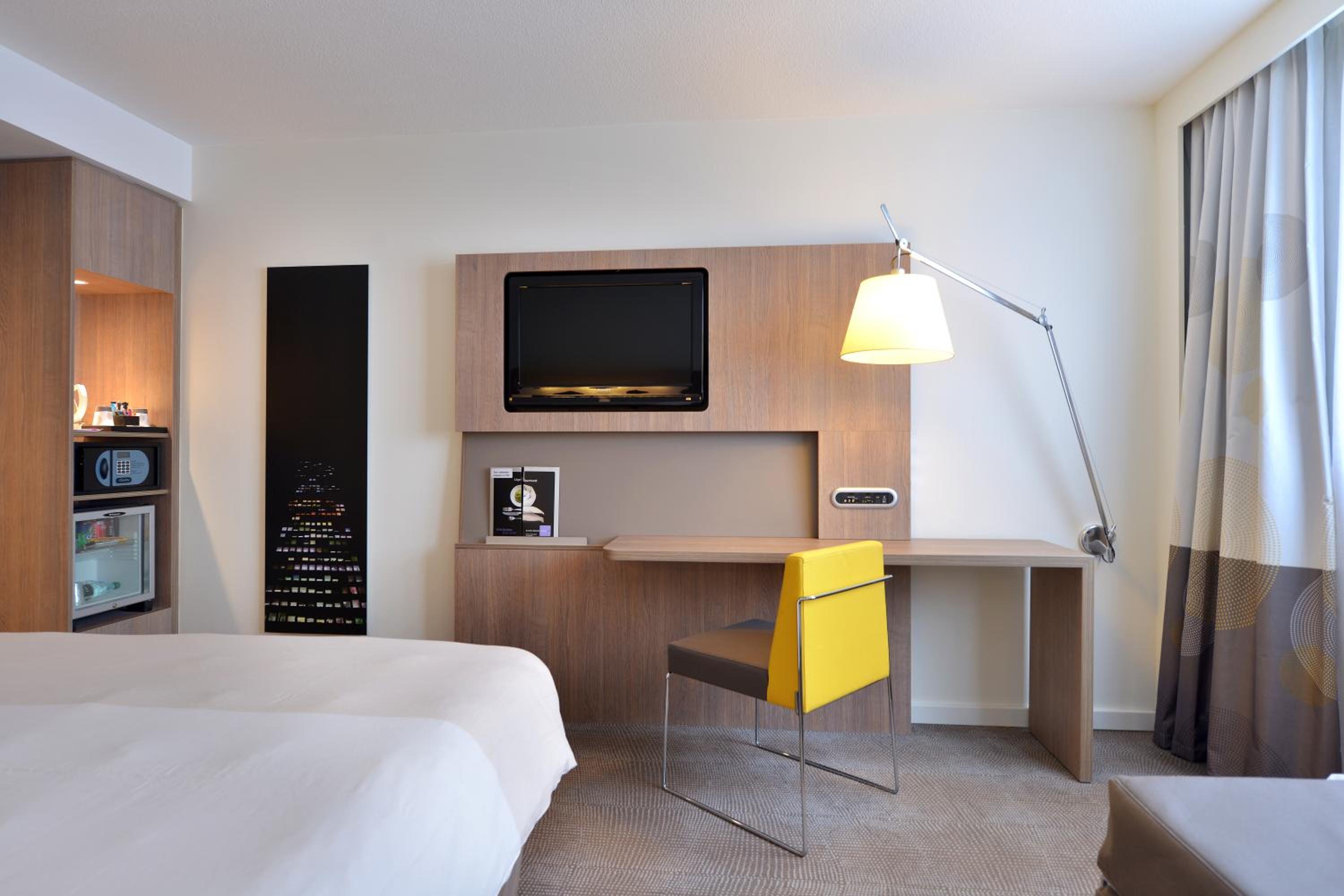 Classic Double Room with Sofa Bed - Photo 4