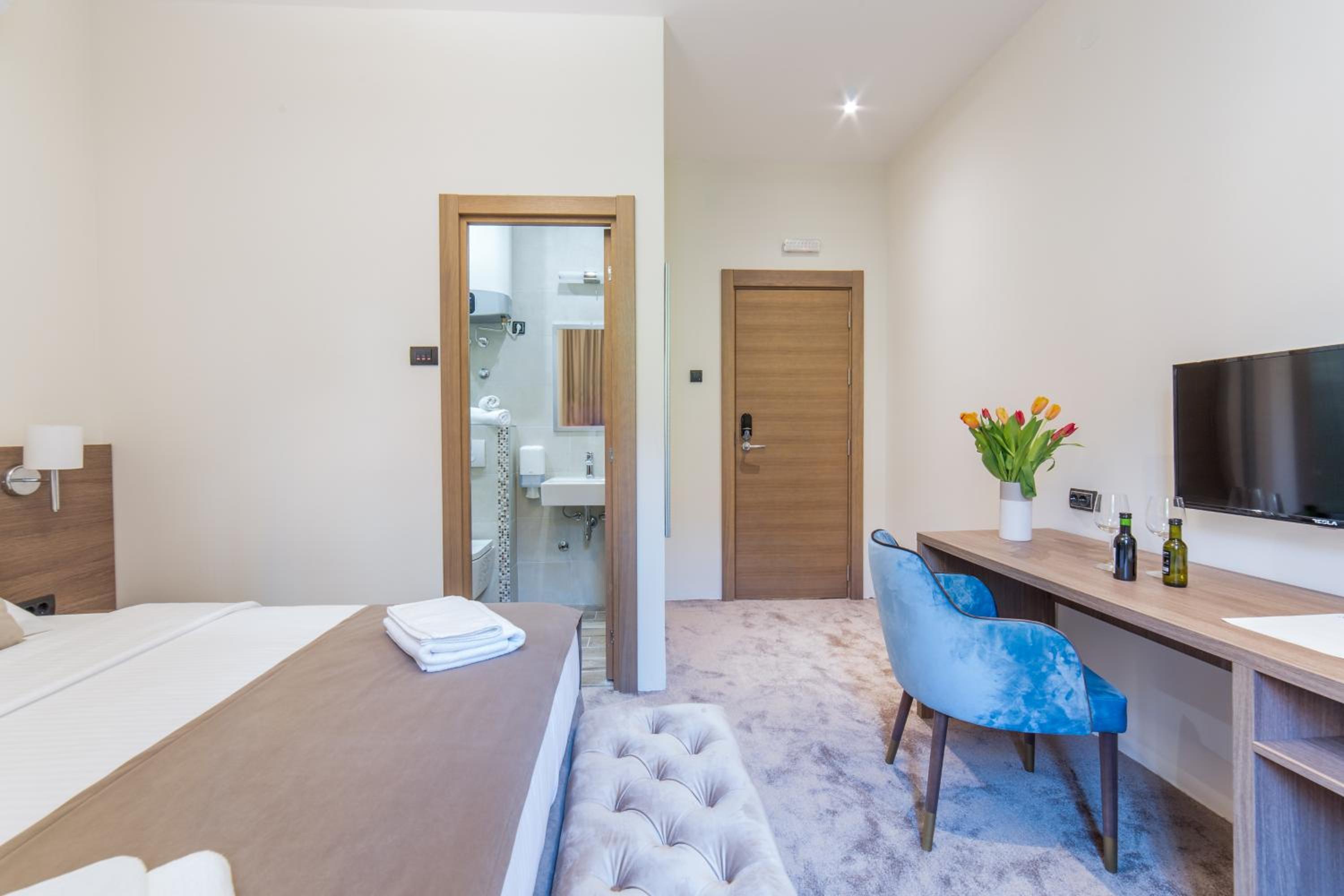 Superior Double Room - Photo 7