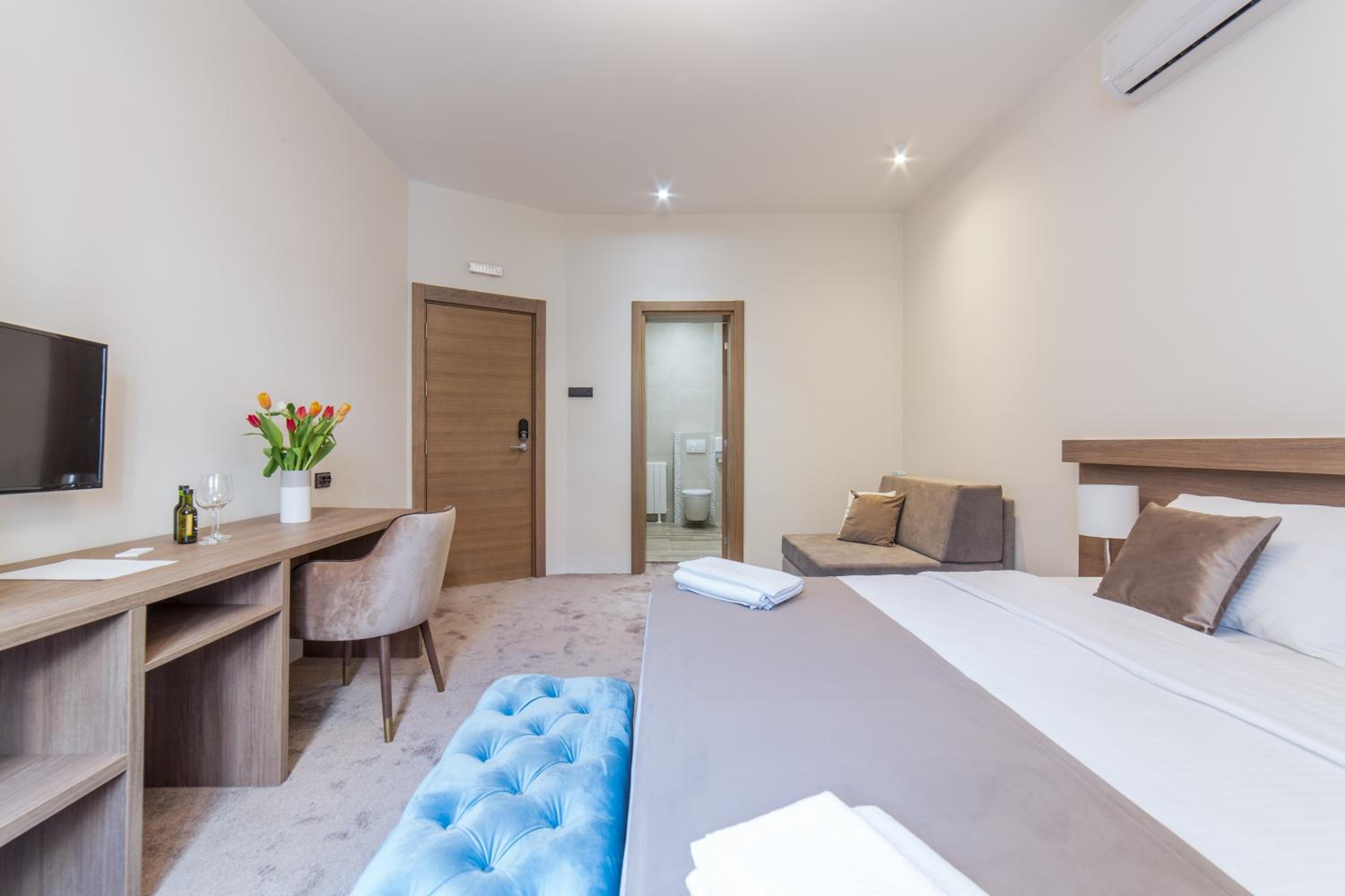 Superior Triple Room - Photo 4