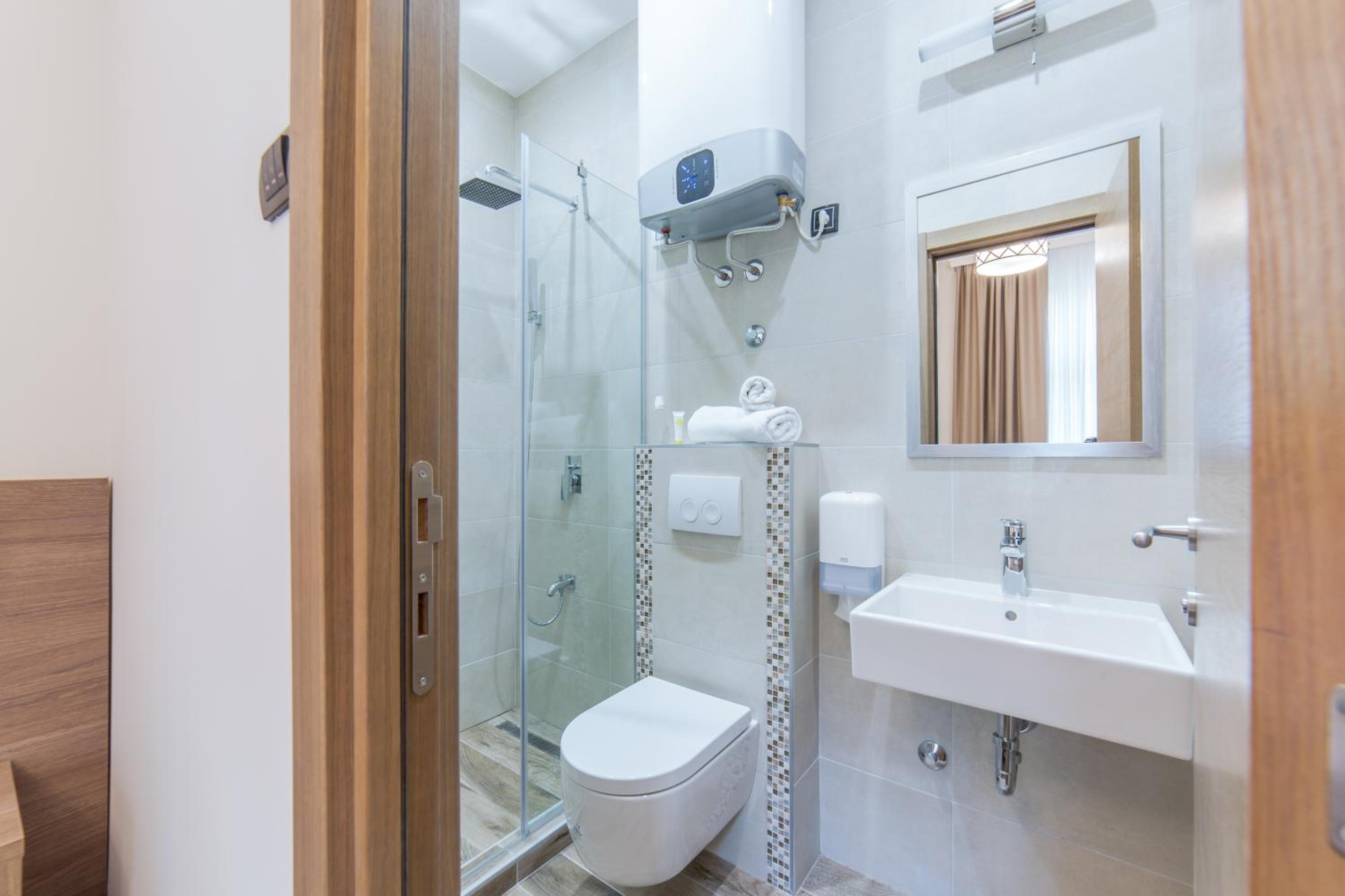 Superior Double Room - Photo 2