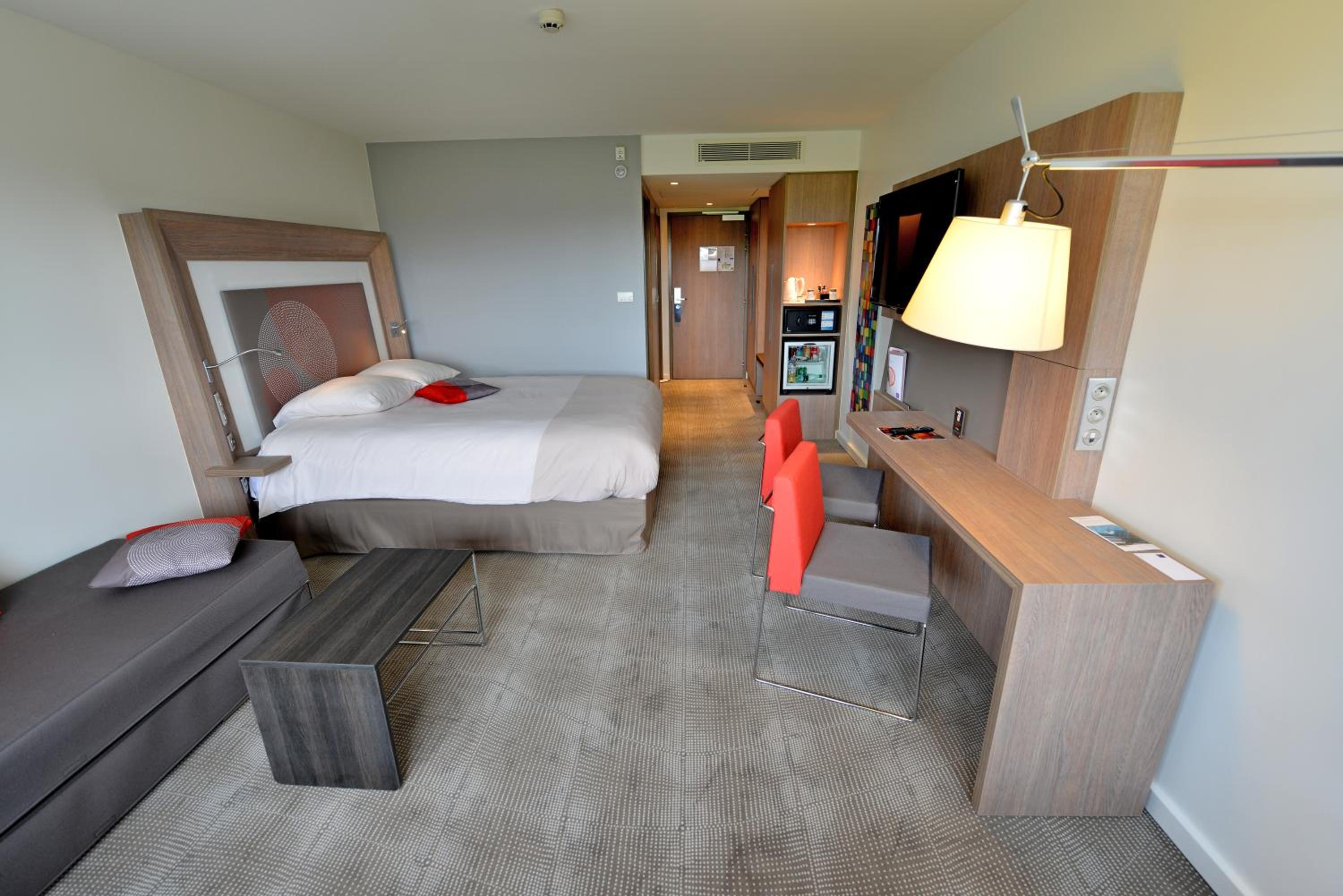 Executive Double Room with Sofa Bed - Photo 5