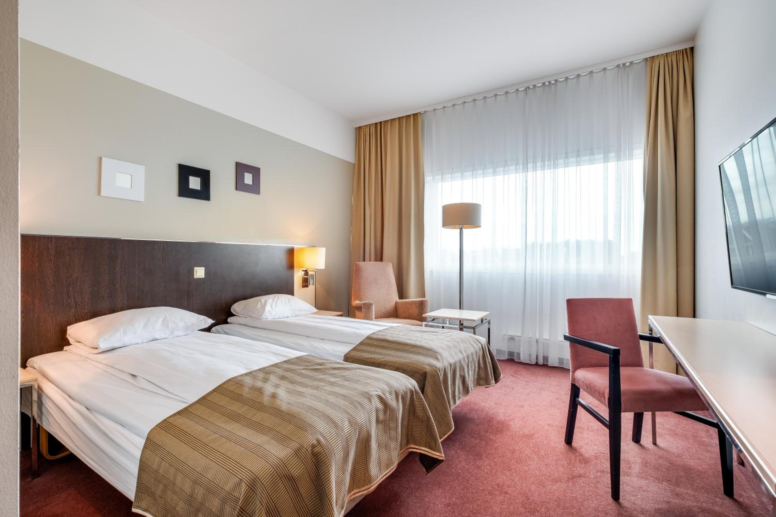 Standard Double or Twin Room photo 2