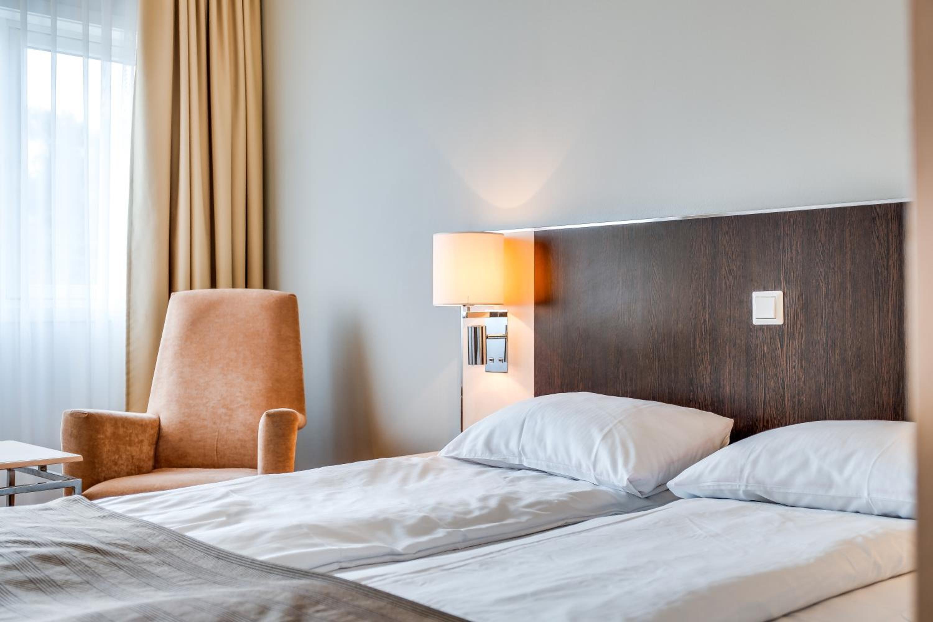 Standard Double or Twin Room photo 3