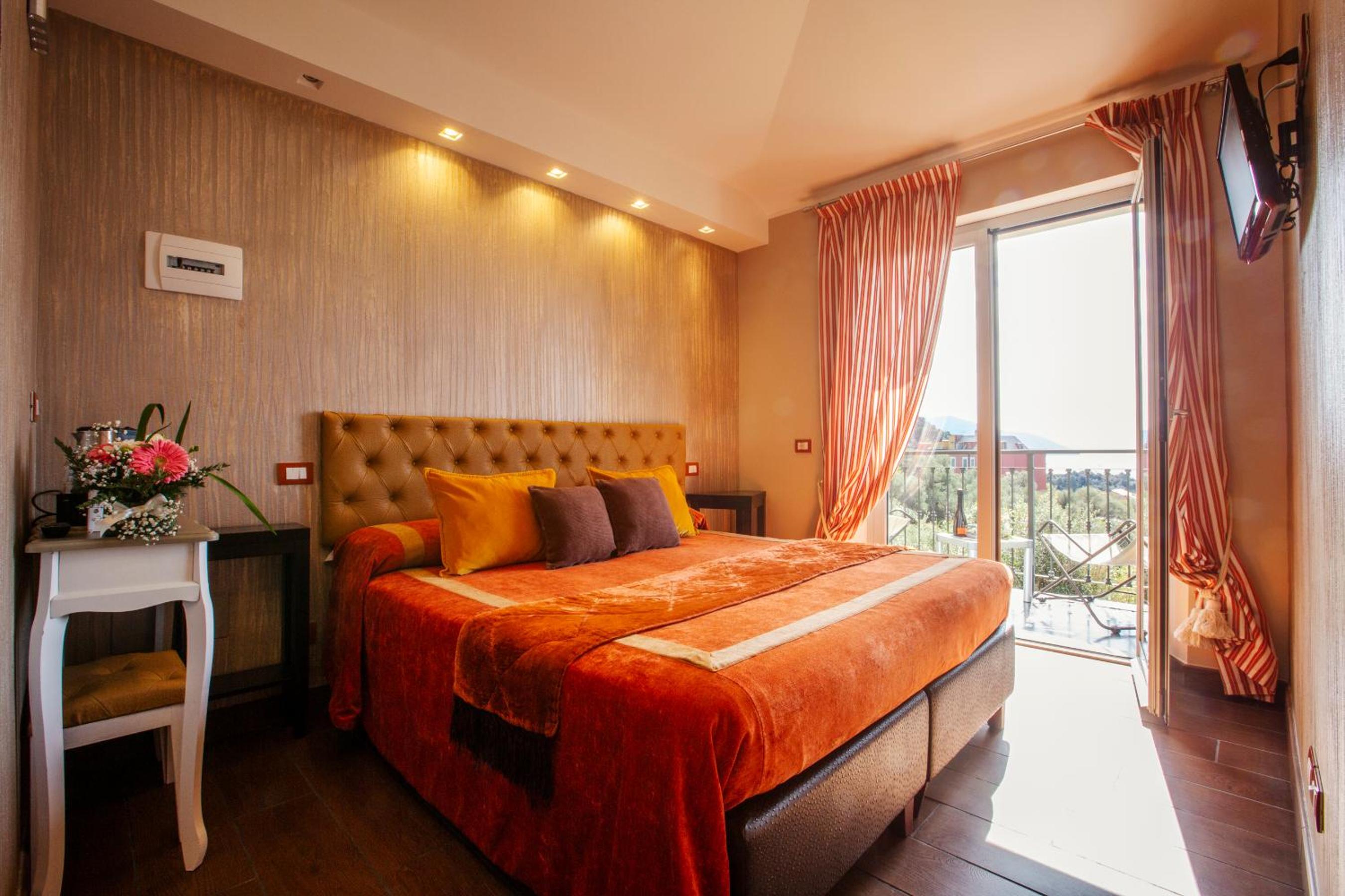 Double or Twin Room with Sea View