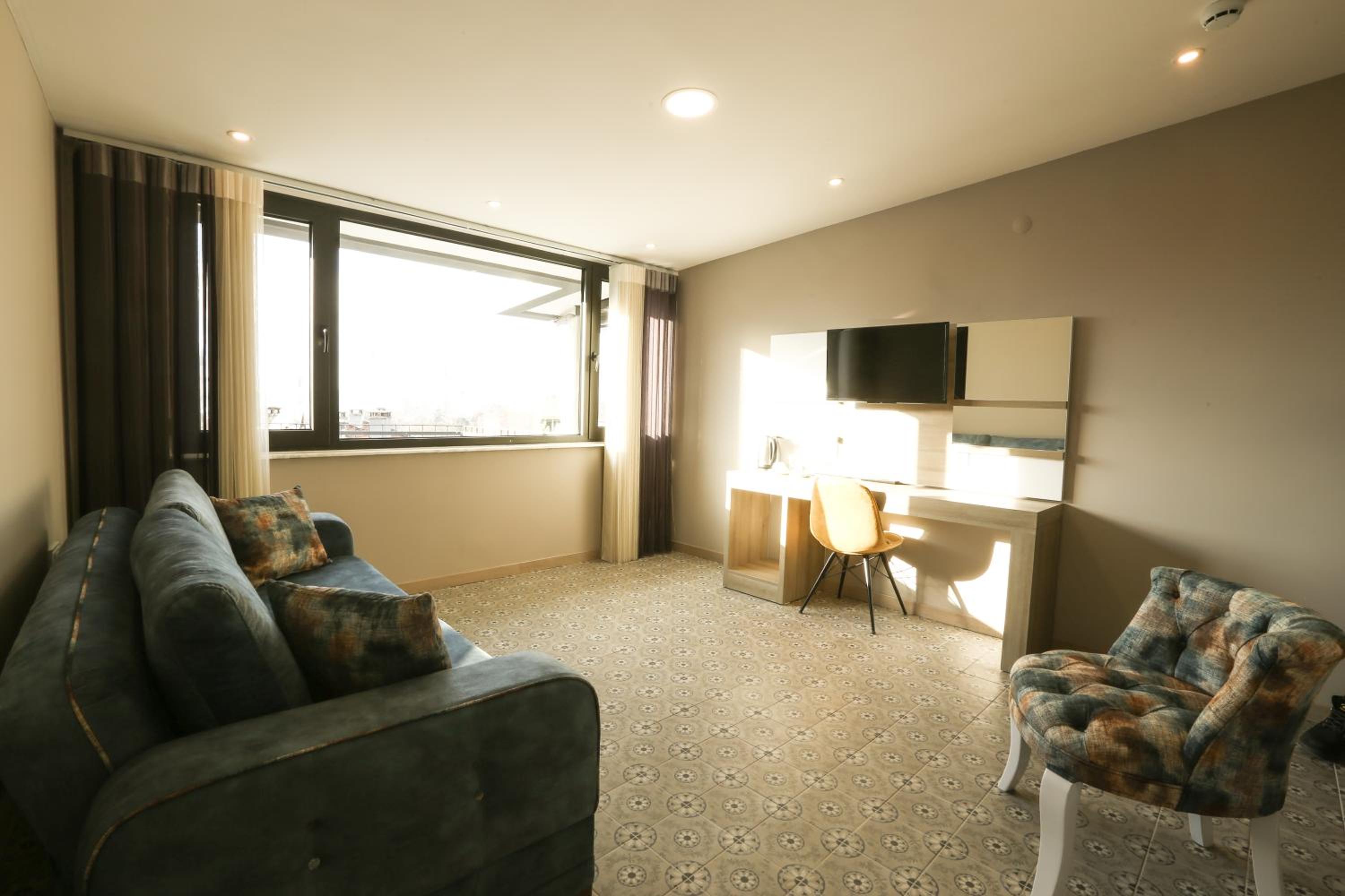Suite With City View photo 3