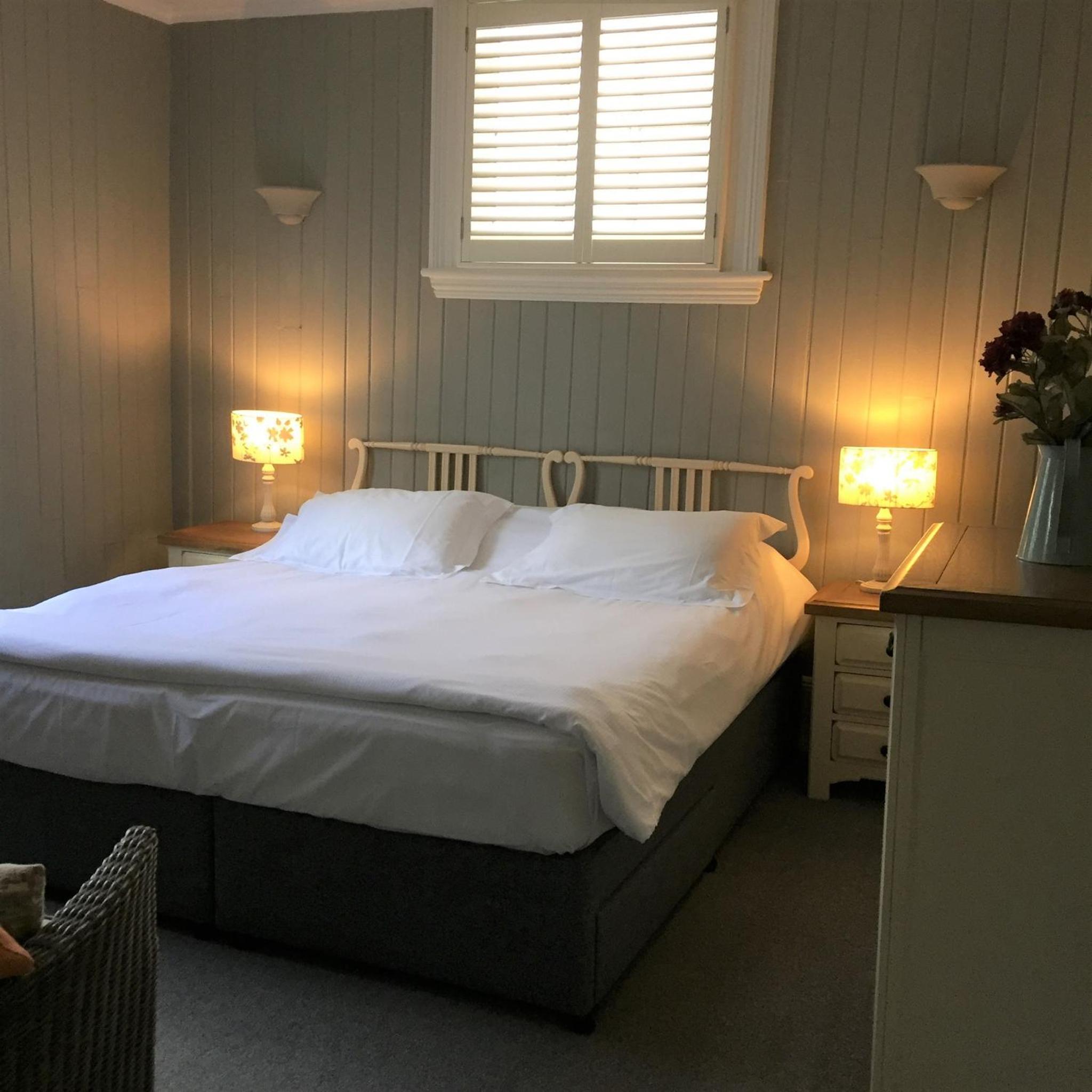 Twin Room with Shower