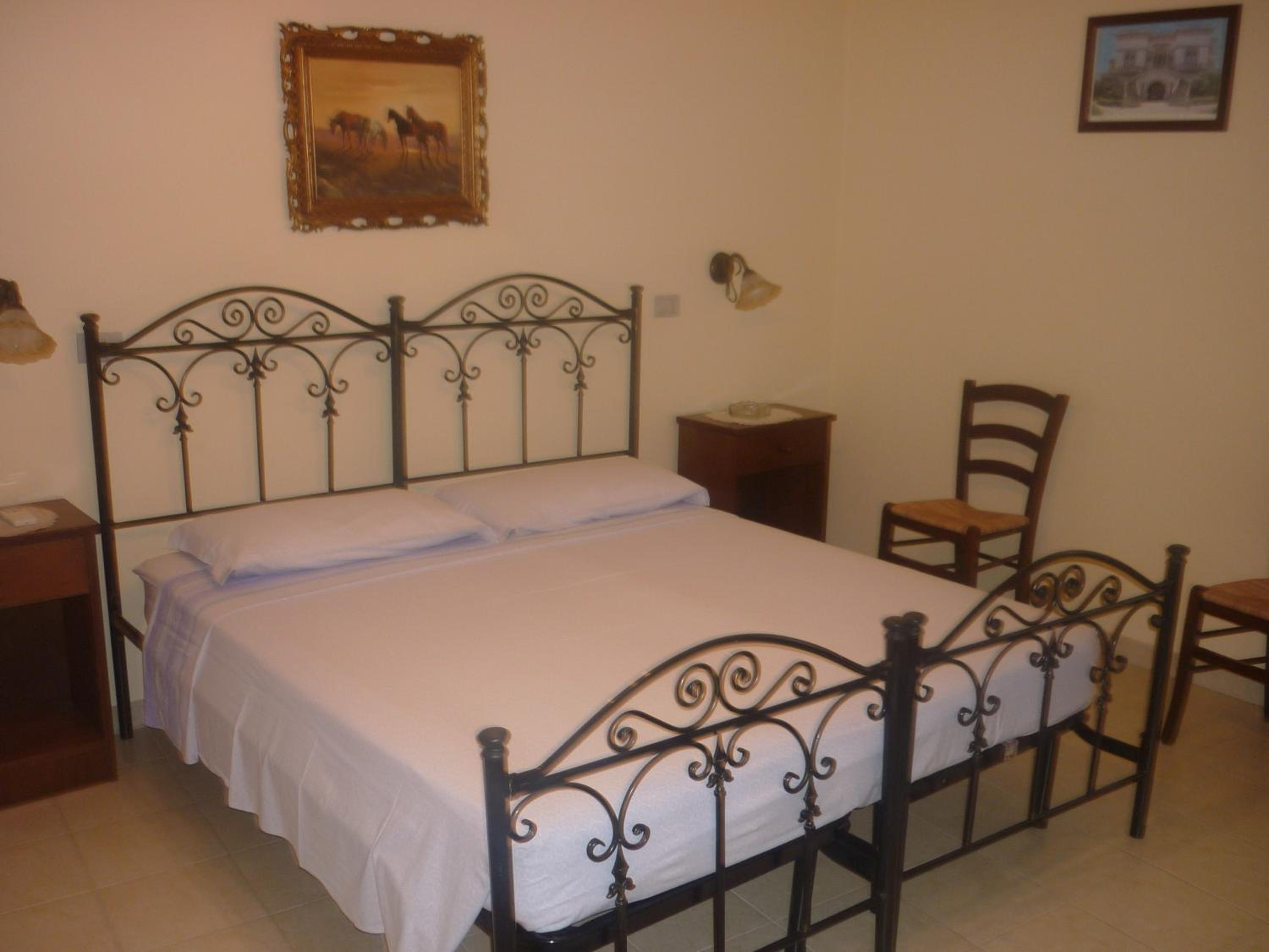 Double Room - Photo 1