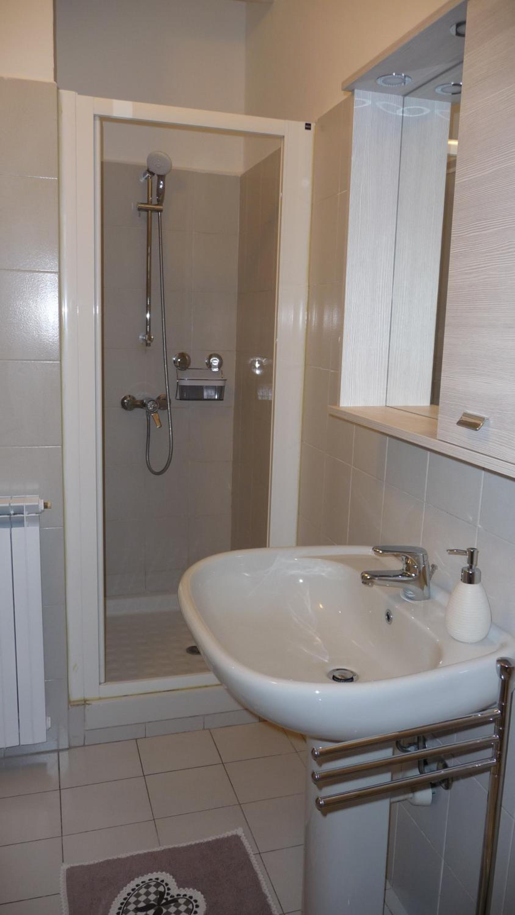 One-Bedroom Apartment - Photo 19