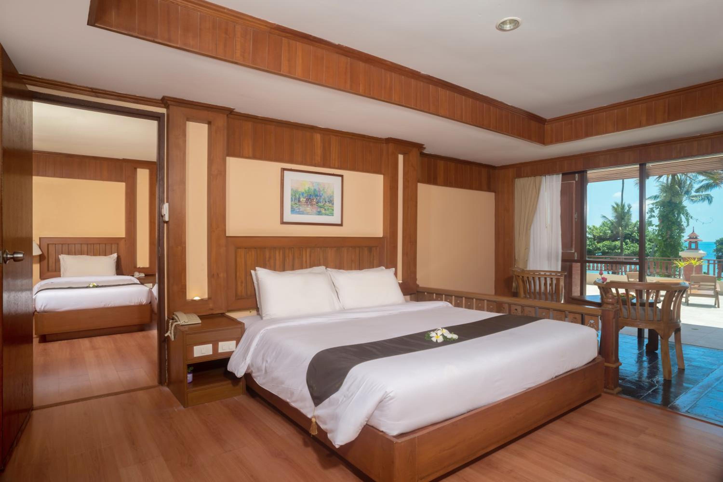 Family Suite with Sea View - Photo 1