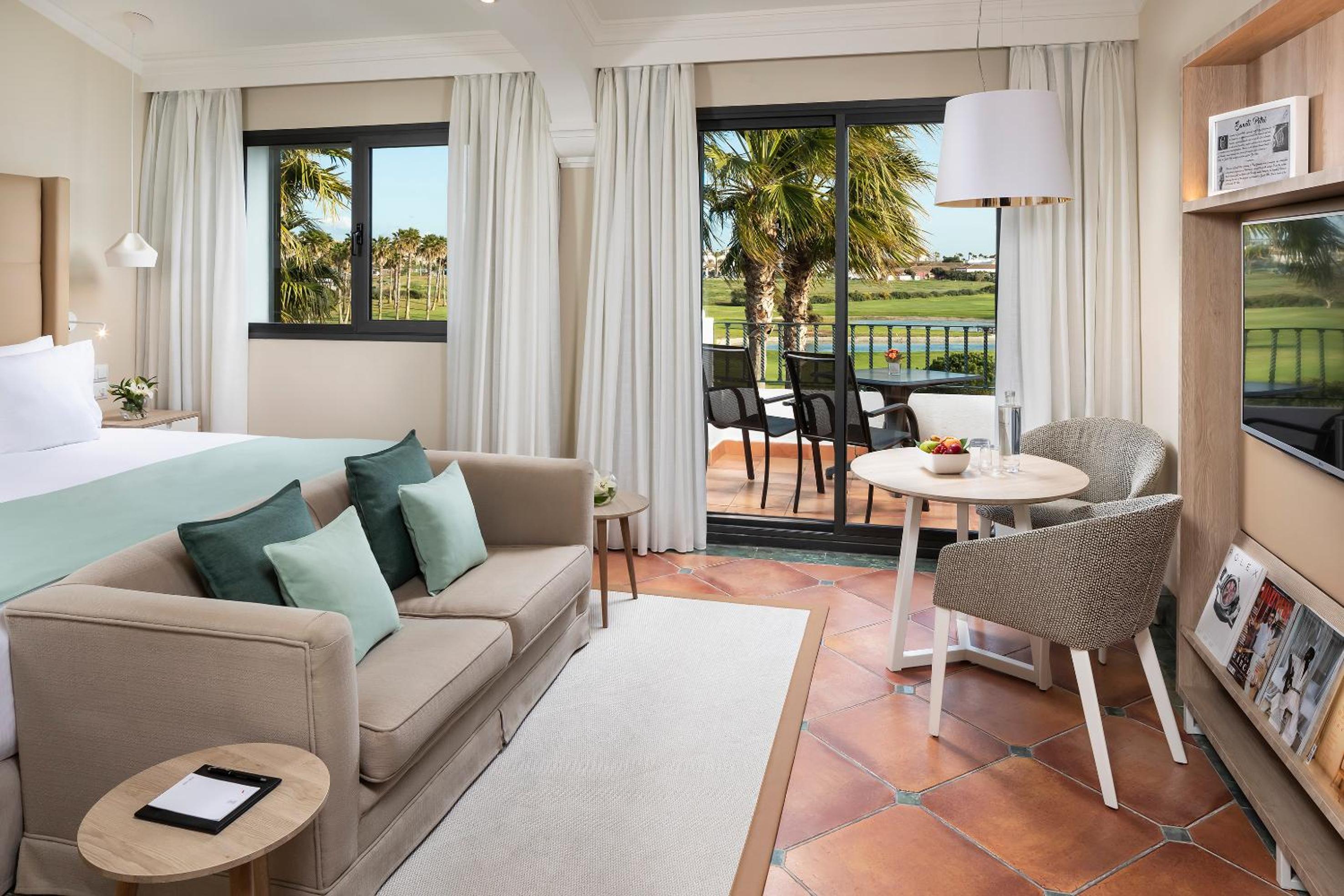 Premium Room Golf View - Photo 4