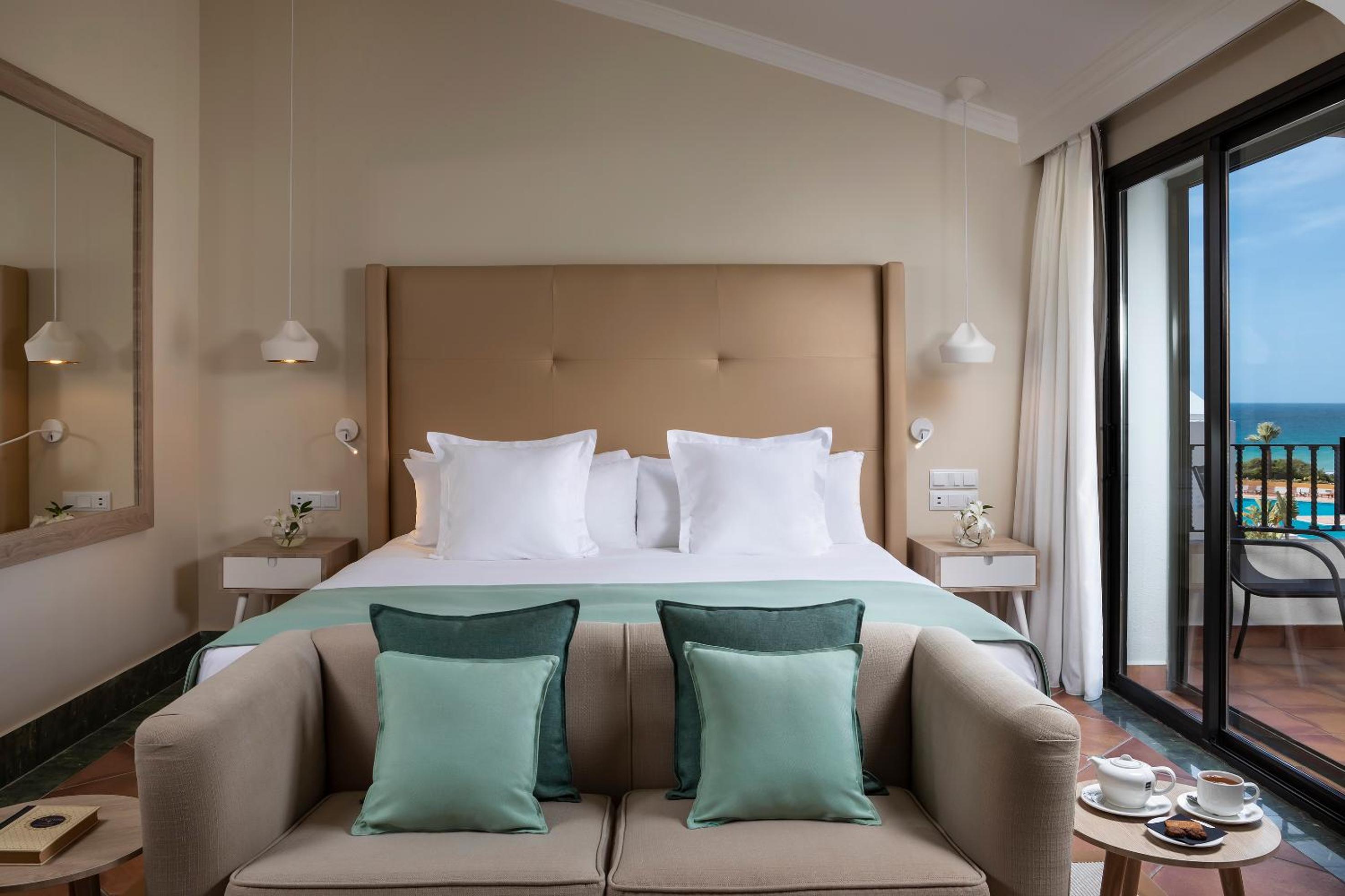 Premium Room Ocean View - Photo 8