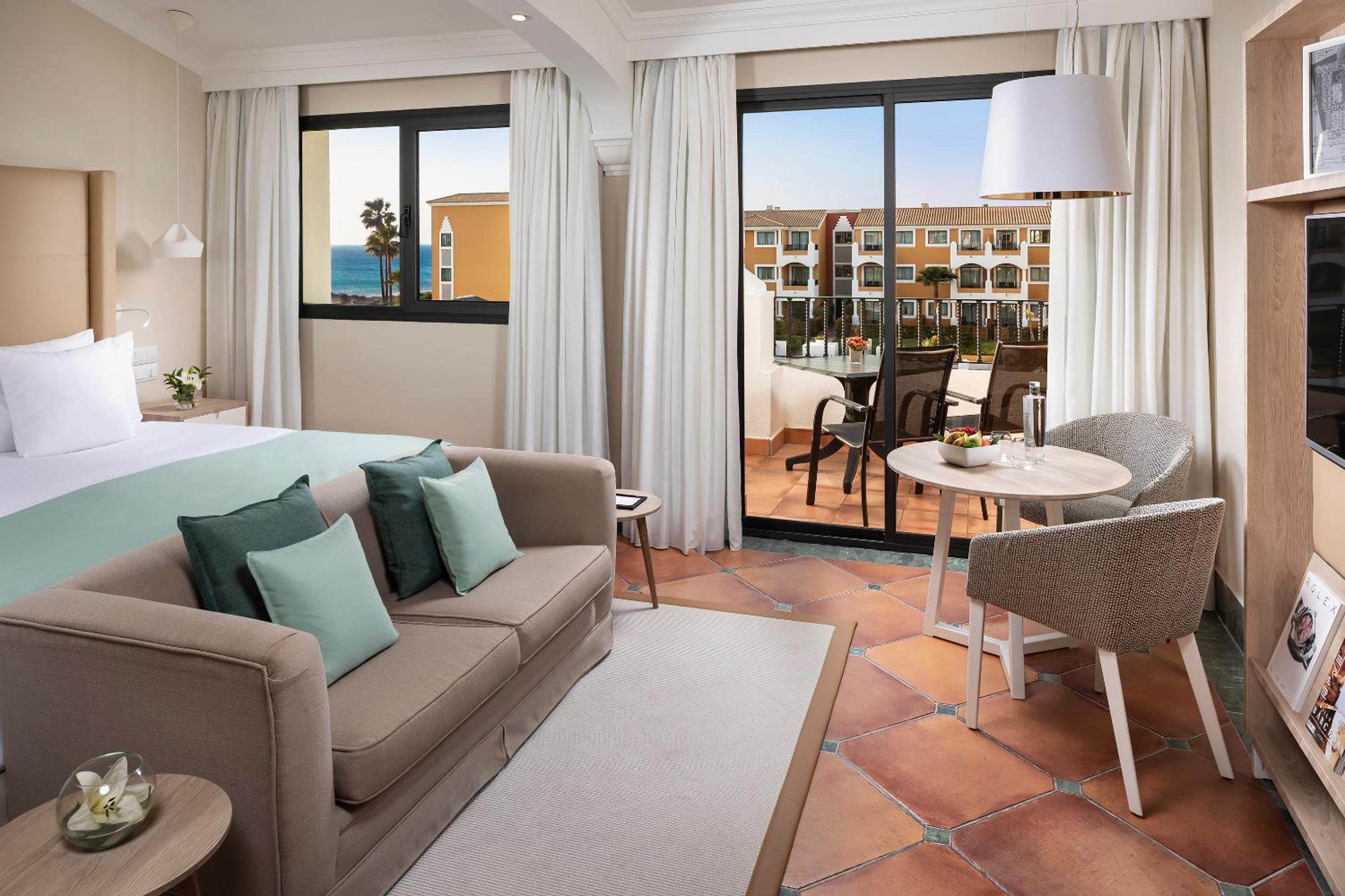 Premium Room Ocean View - Photo 9