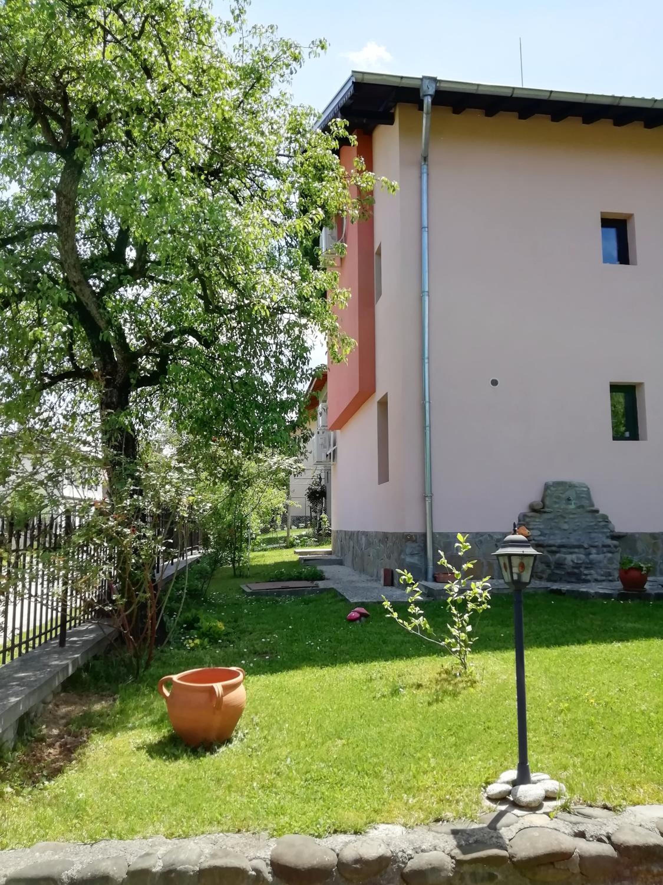Villa photo 2