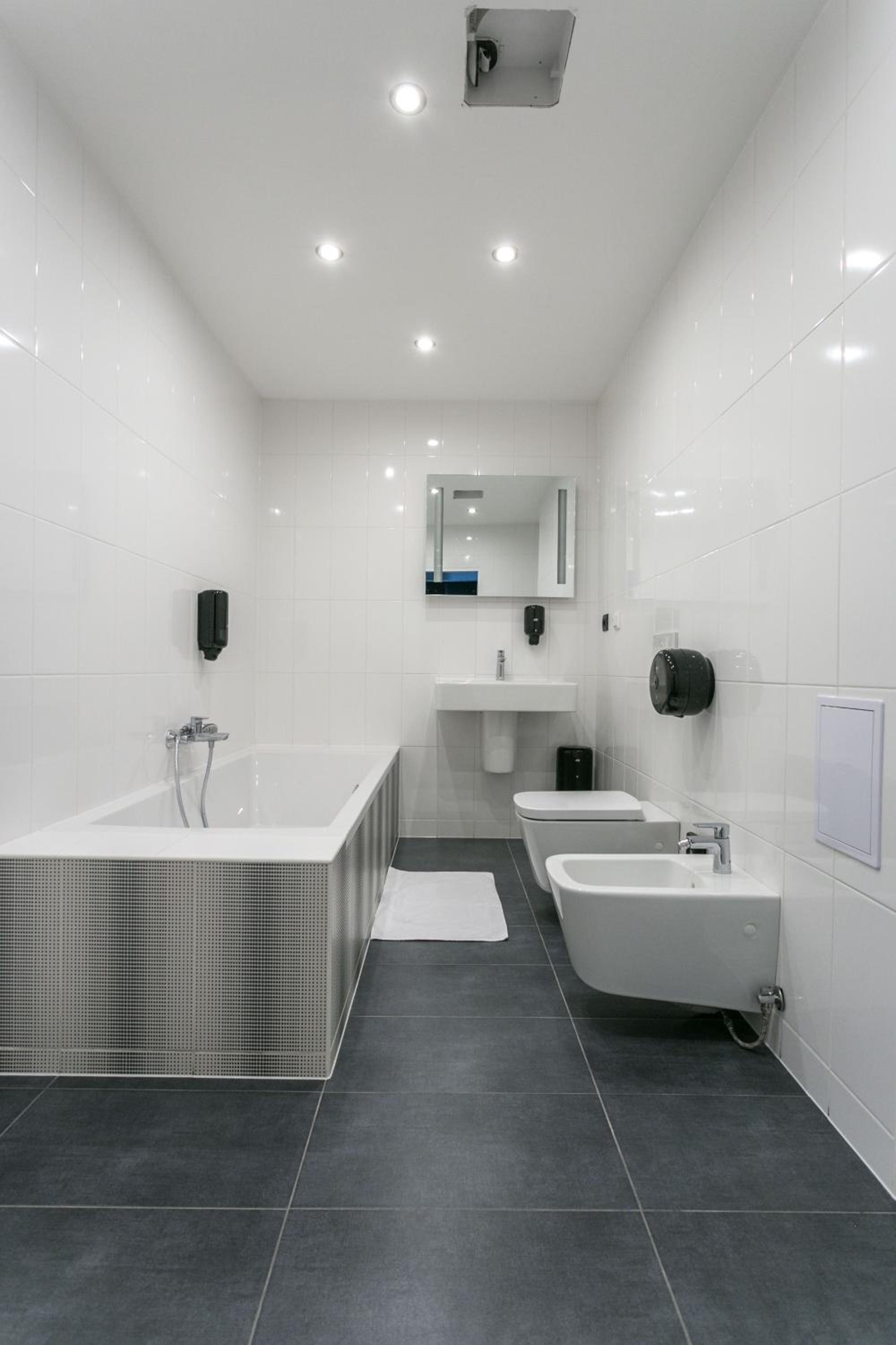 One-Bedroom Apartment - Photo 25