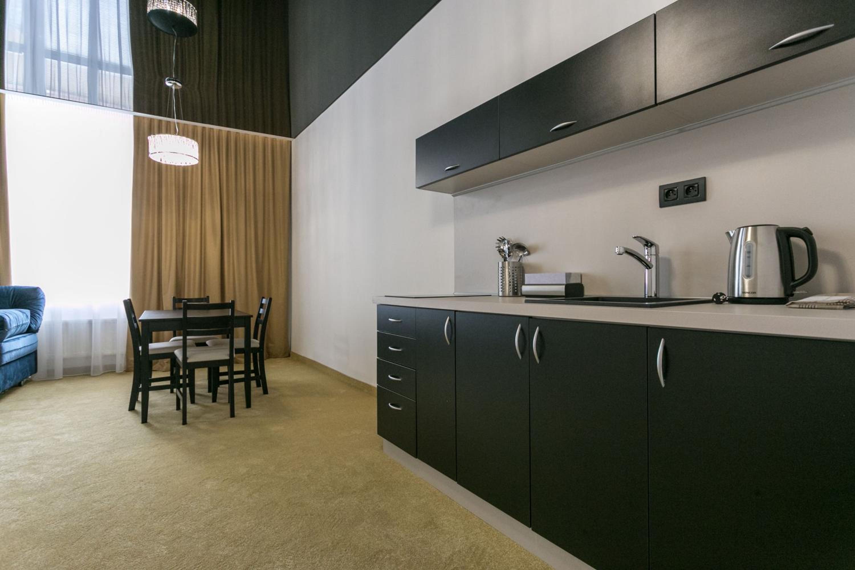 One-Bedroom Apartment - Photo 31