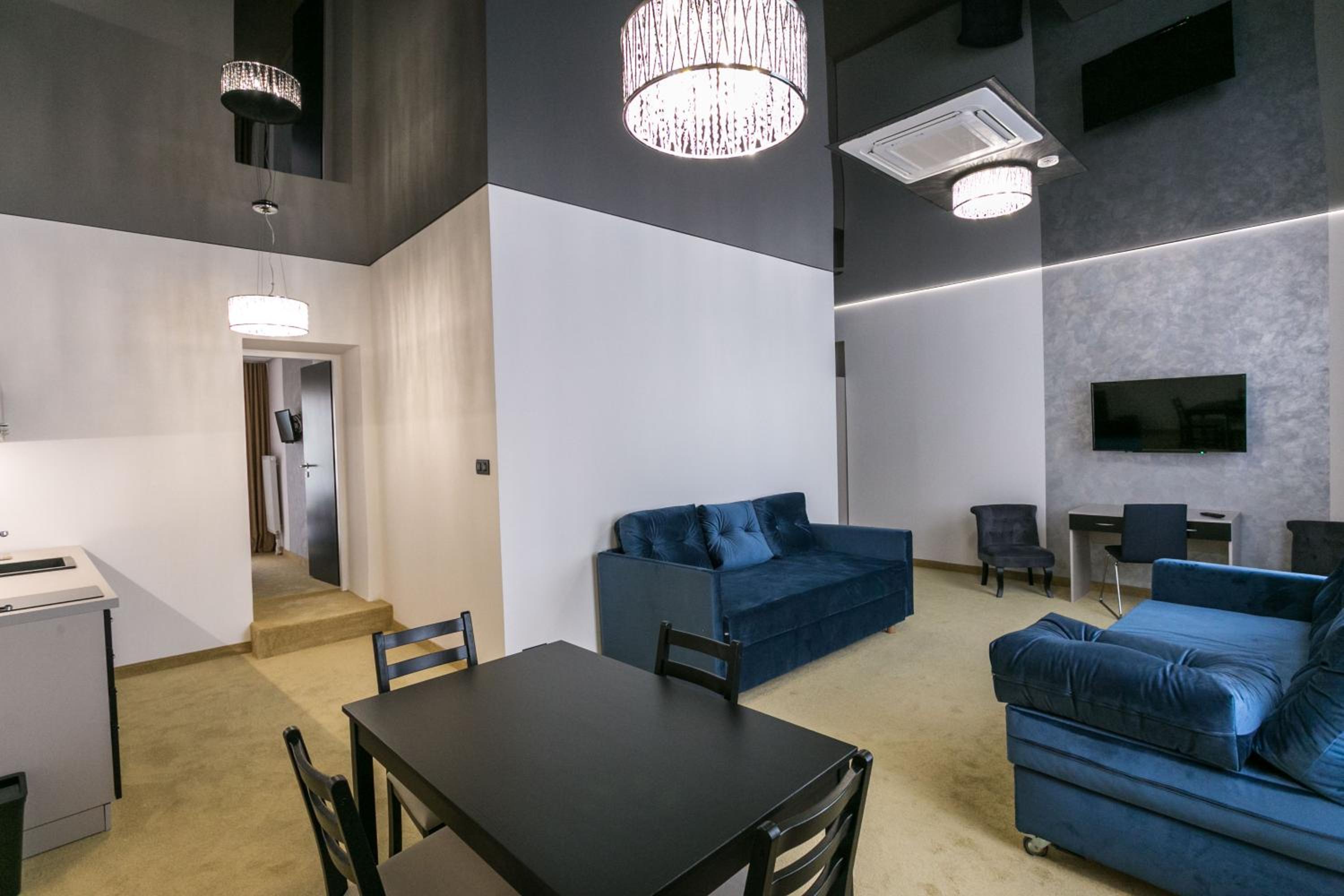 One-Bedroom Apartment - Photo 36