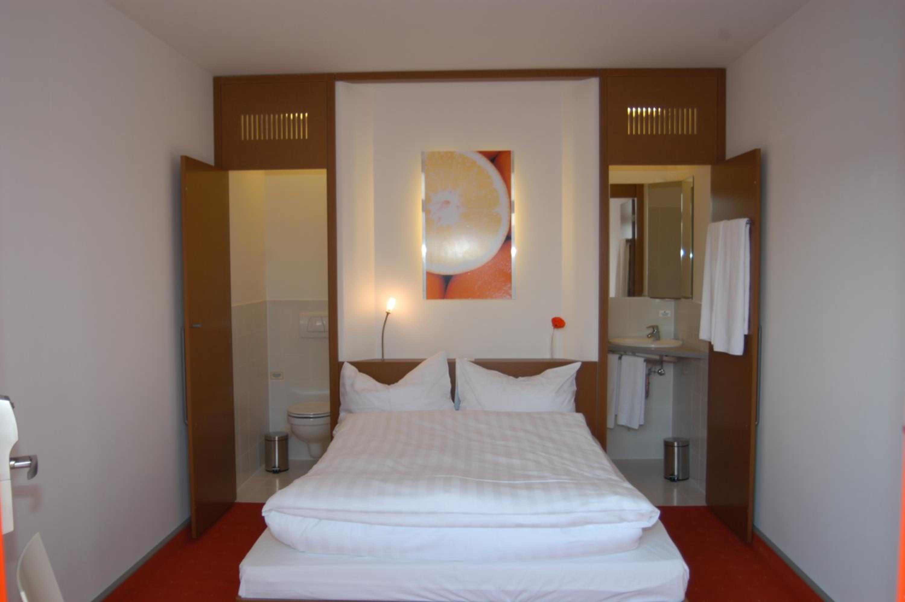 Double Room - Non-Smoking  - Photo 1
