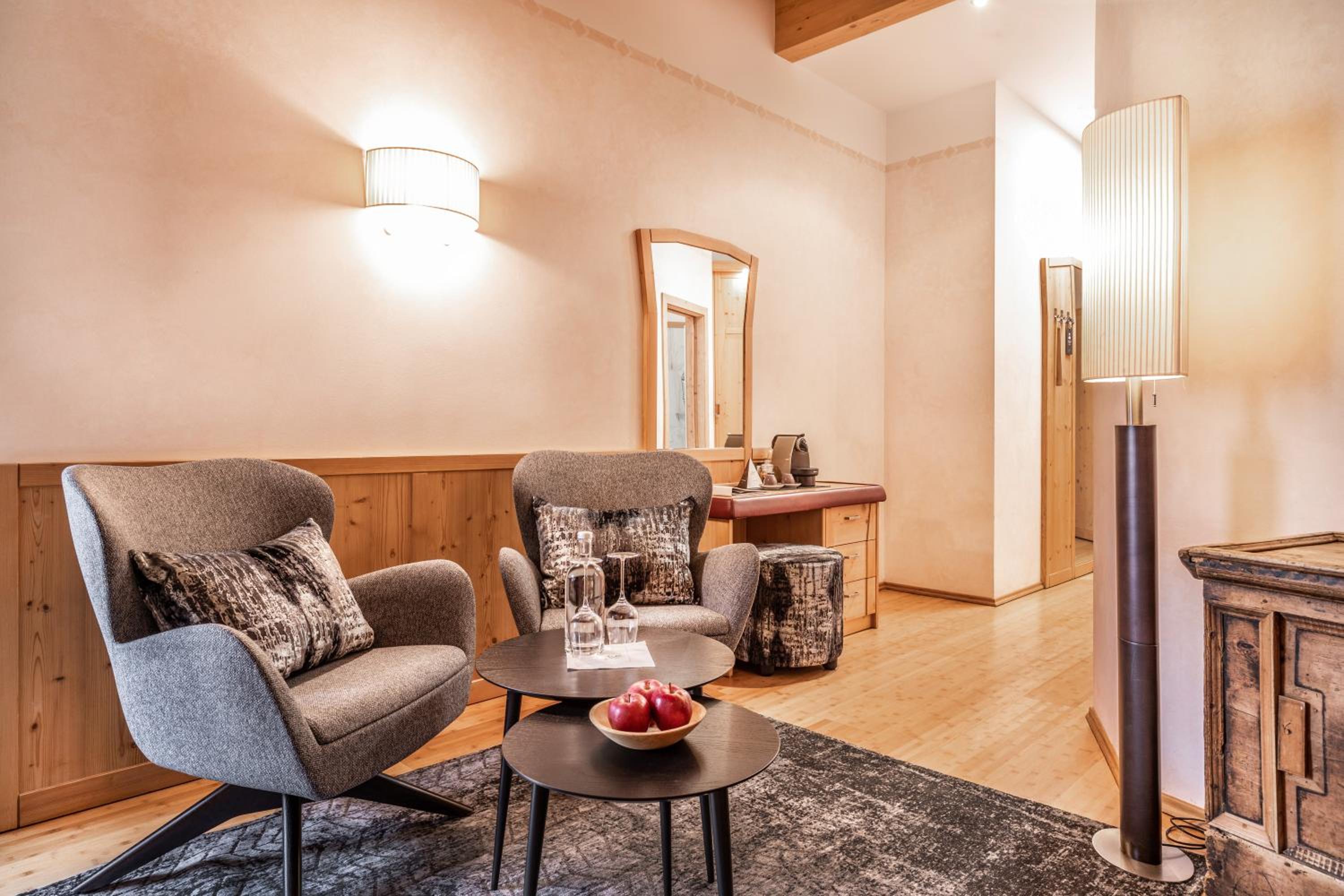 Suite with Balcony - Photo 5