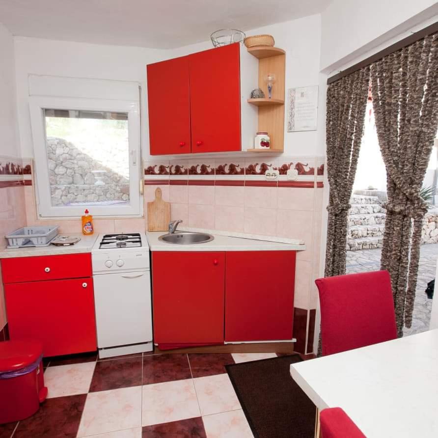 One-Bedroom Apartment - Photo 24