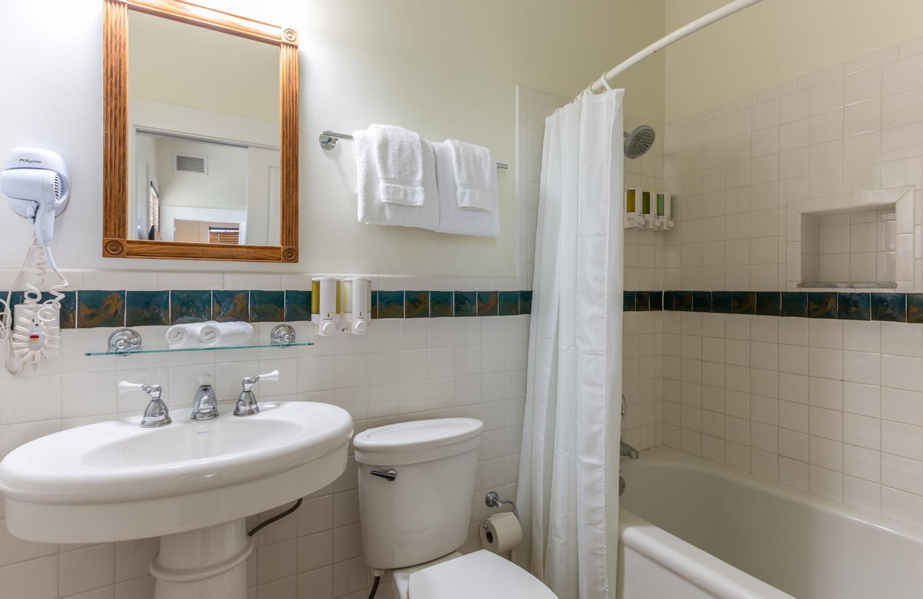 Southernmost King Suite with Sofa Bed  - Photo 8