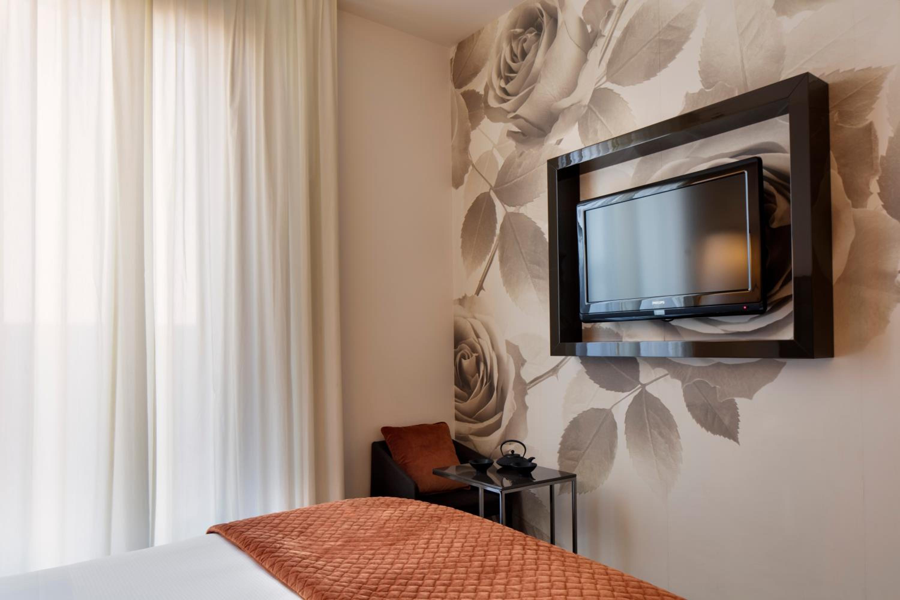 Two Connecting Double Rooms