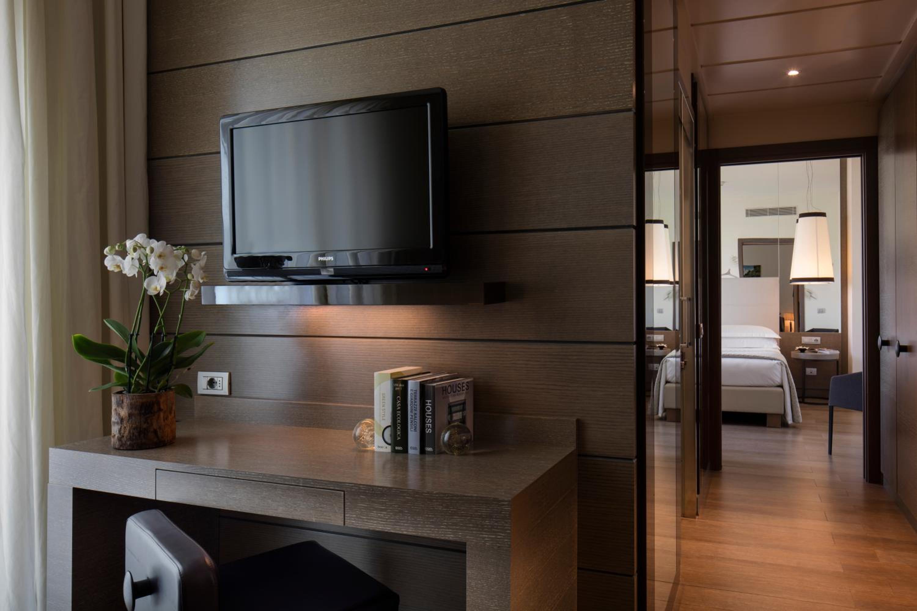 Two Connecting Double Rooms thumbnail 5