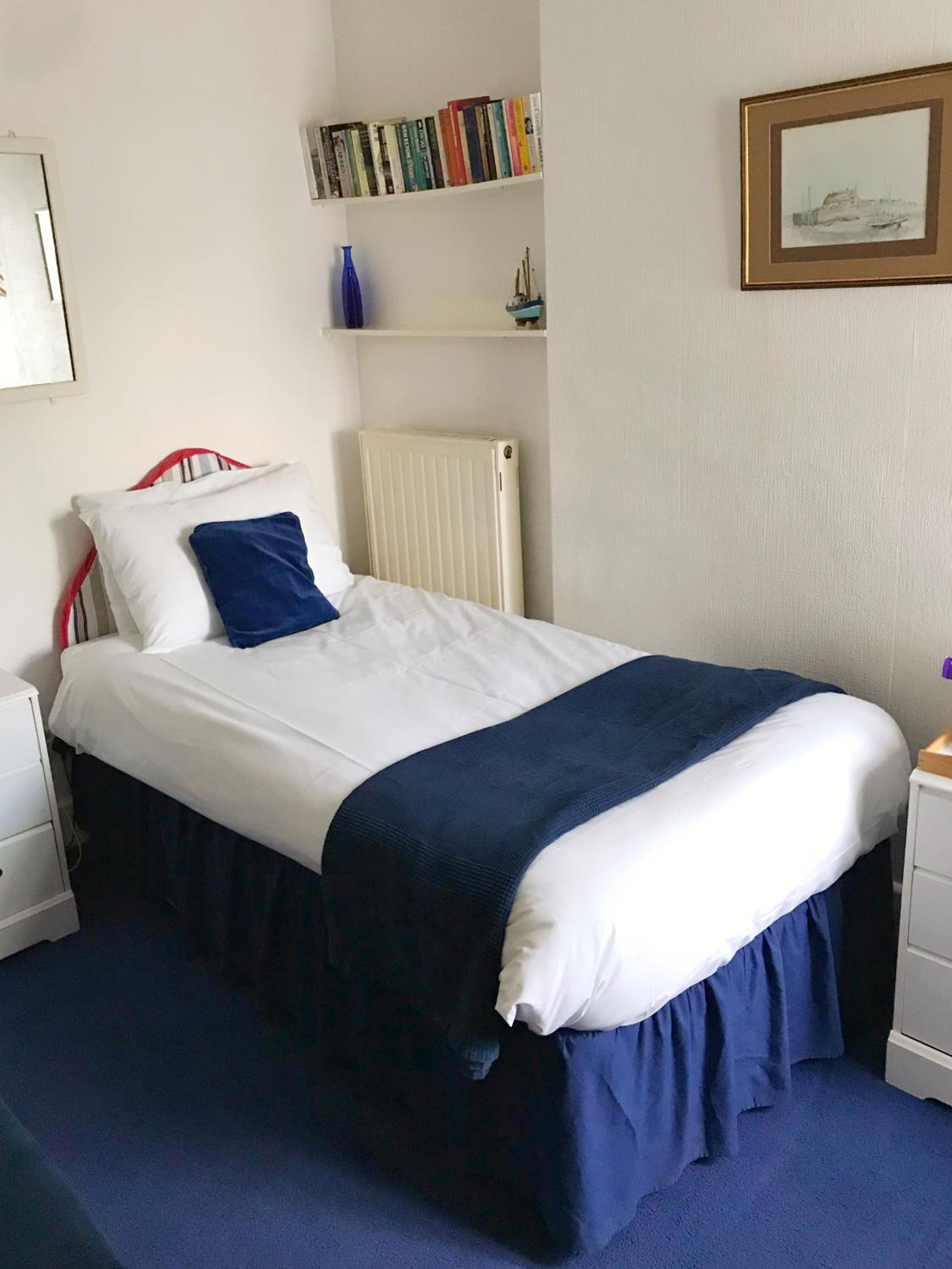 Twin Room with Shower