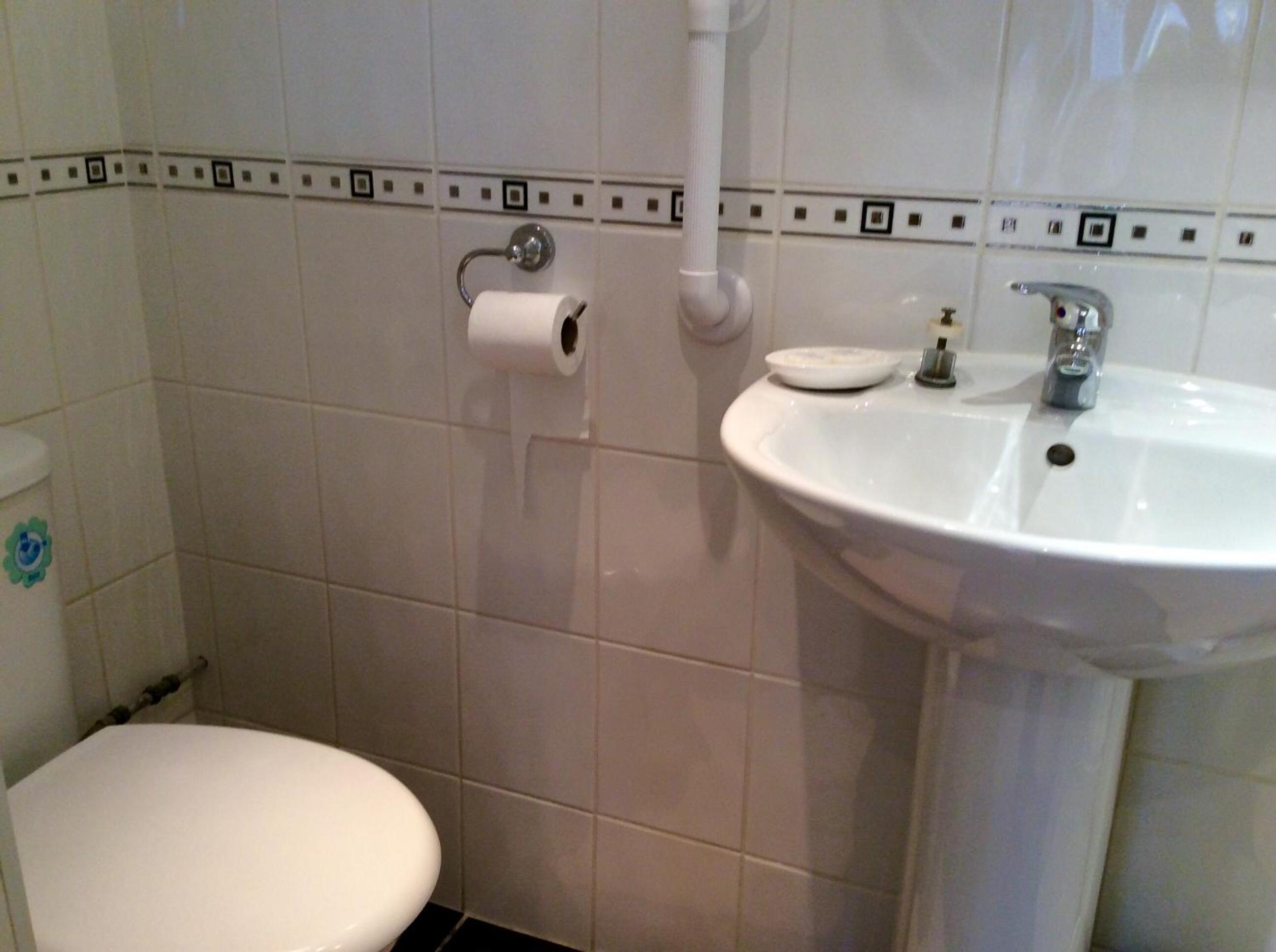 Double Room with Private Bathroom photo 3