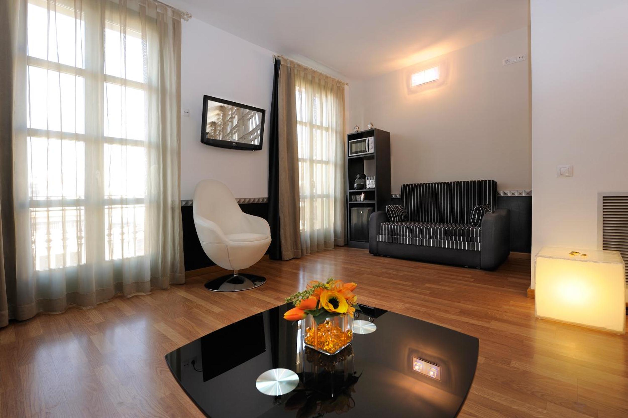 Junior Suite with Balcony photo 2