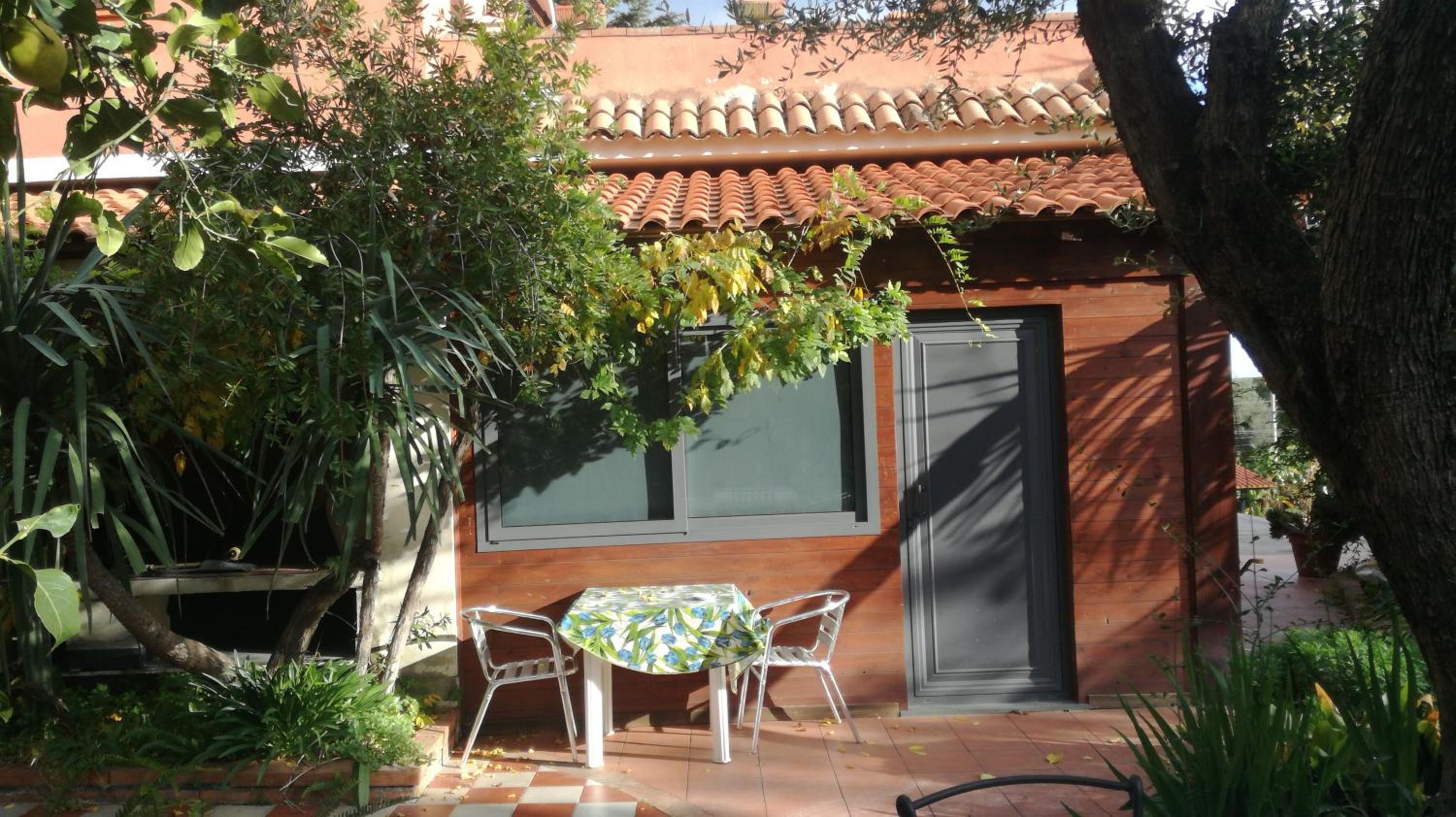 Deluxe Double Room with Extra Bed photo 2